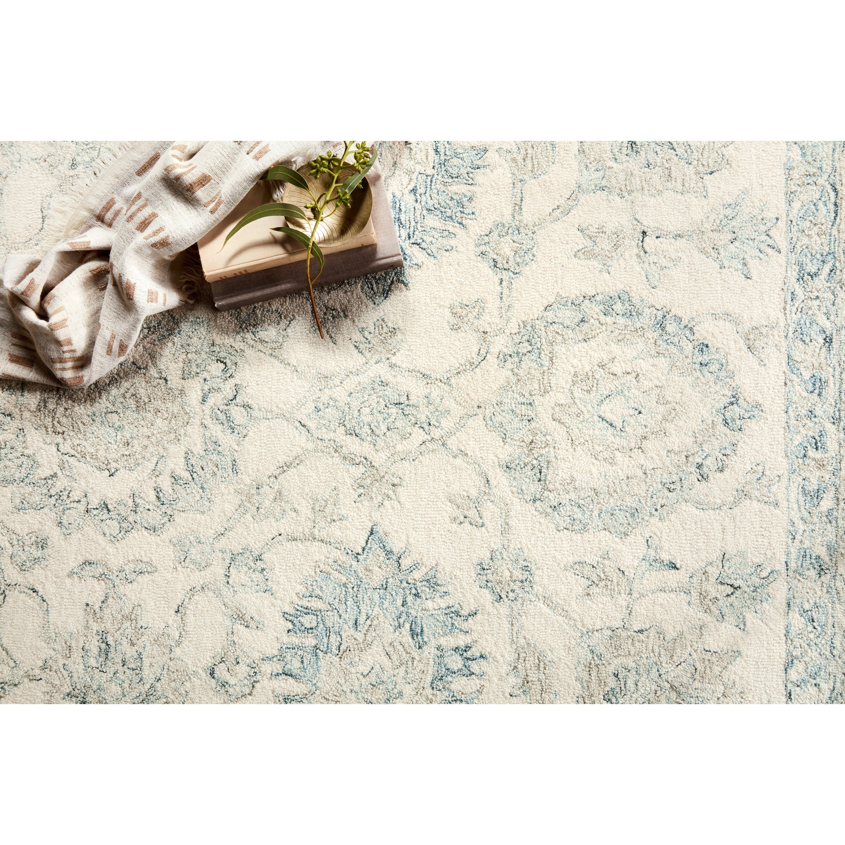 Alexander Home Annabelle Botanical Vineyard Hand-Hooked Wool Rug