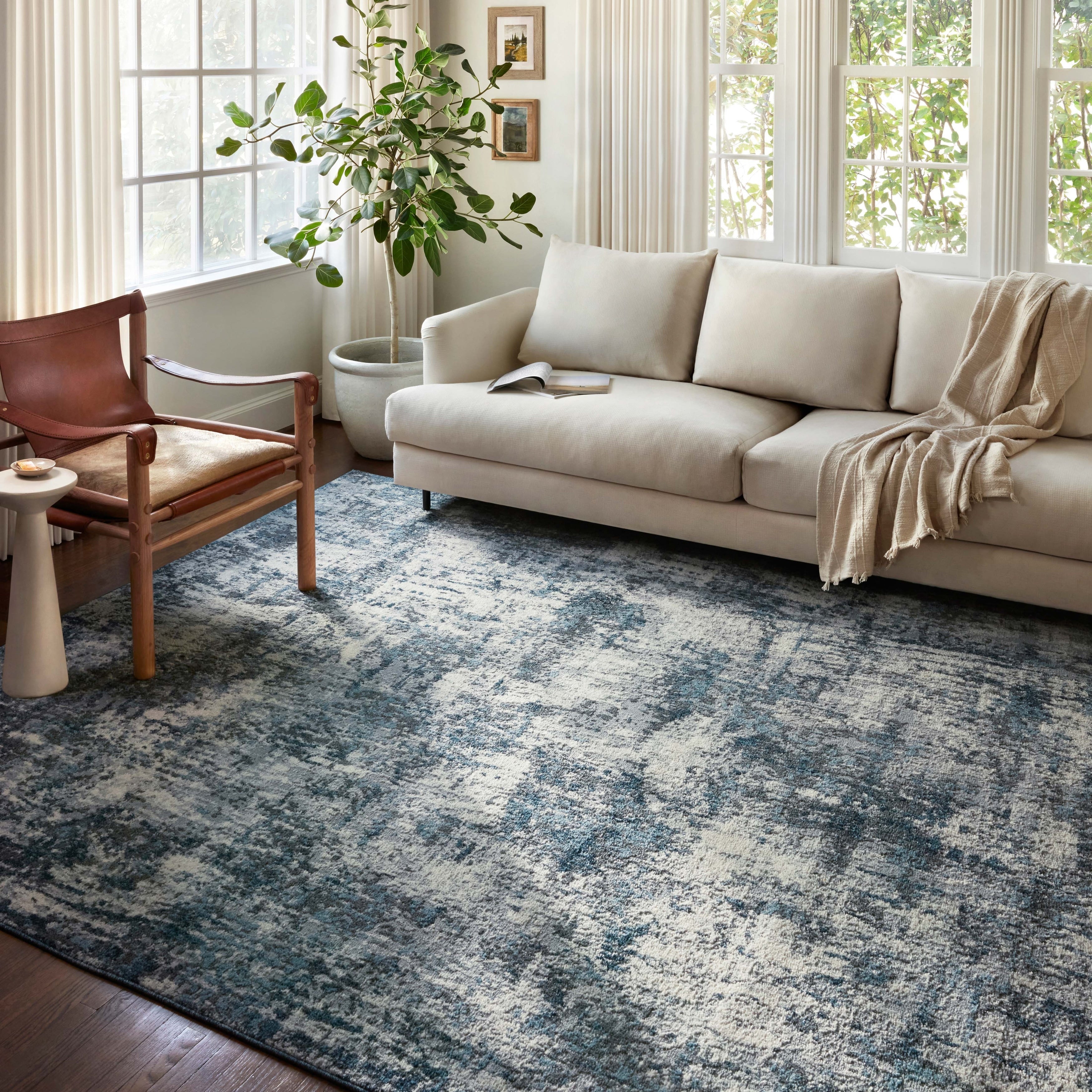 Alexander Home Grant Modern Abstract Area Rug