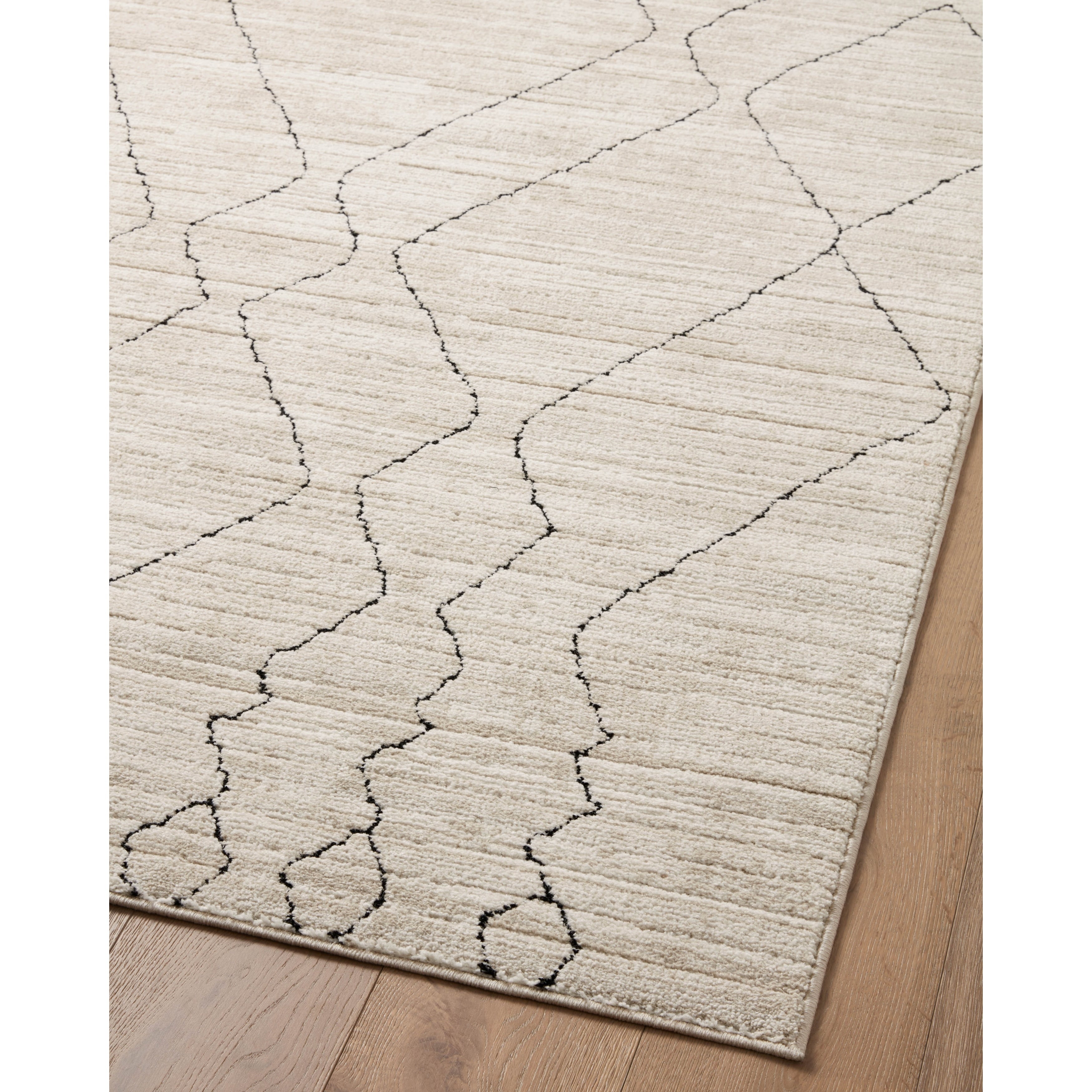 Alexander Home Harrison Modern Diamond Area Rug