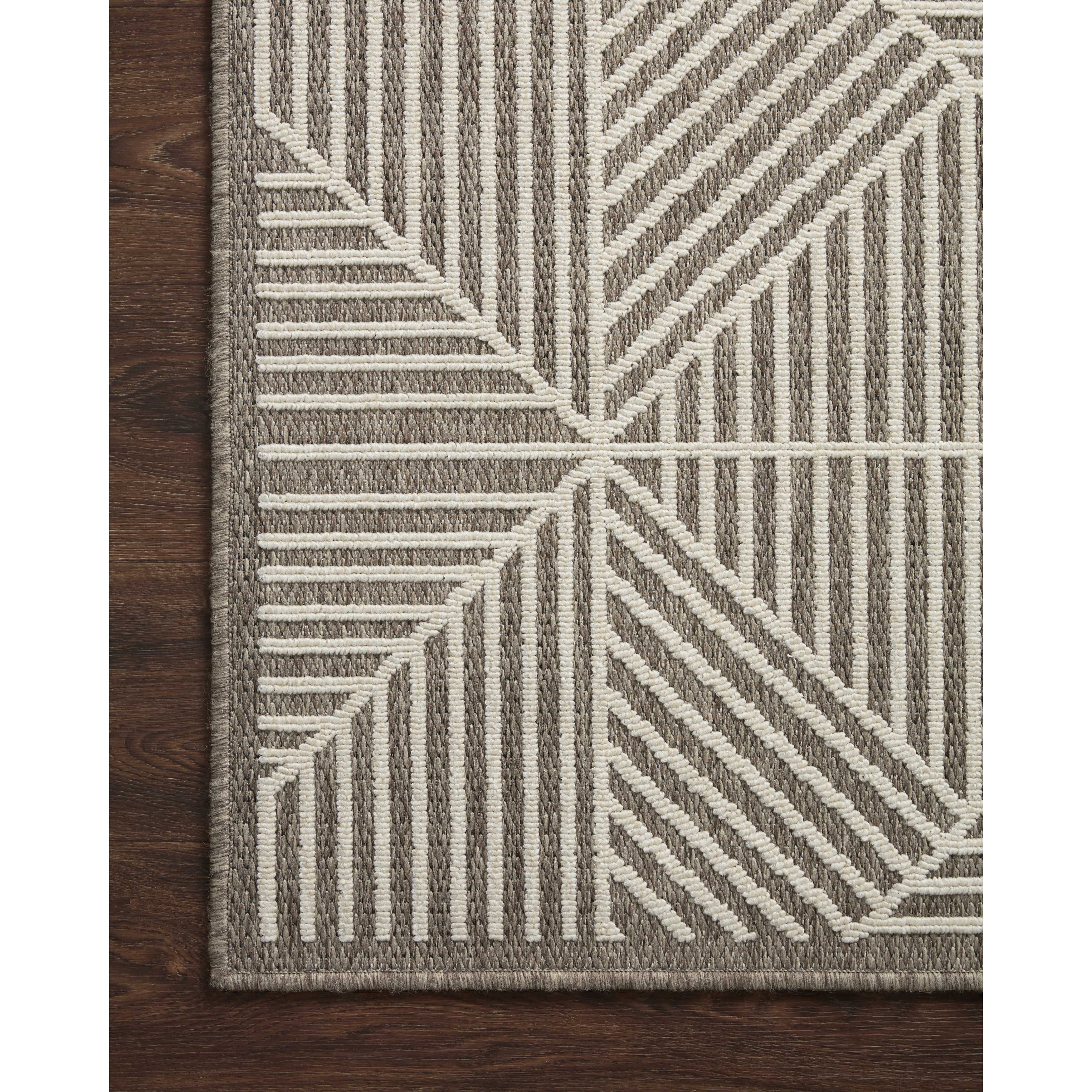 Alexander Home Renee Geometric Modern Indoor / Outdoor Rug
