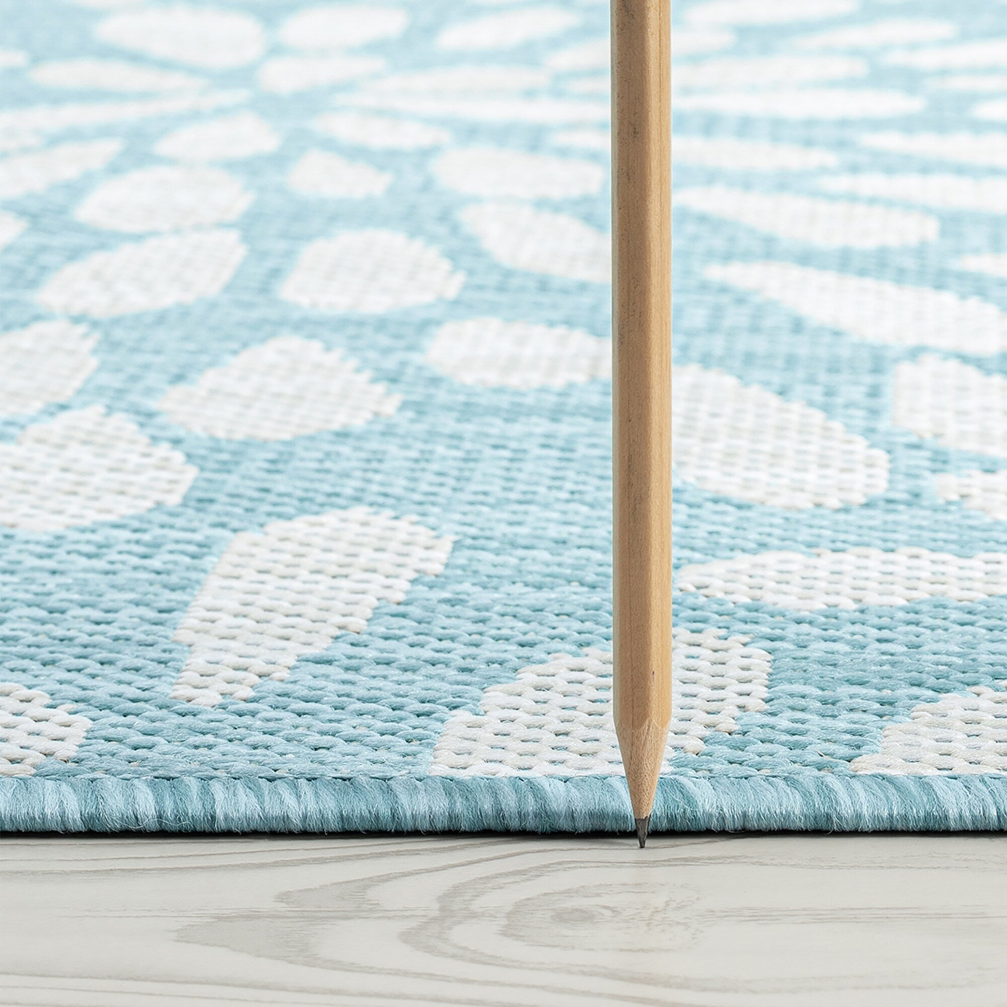 Exo Coastal Floral Indoor/Outdoor Area Rug