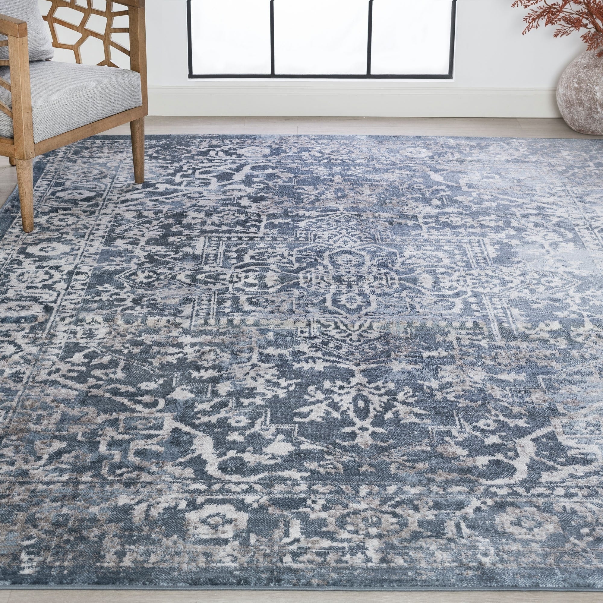 Linx French Country Medallion Indoor Area Rug