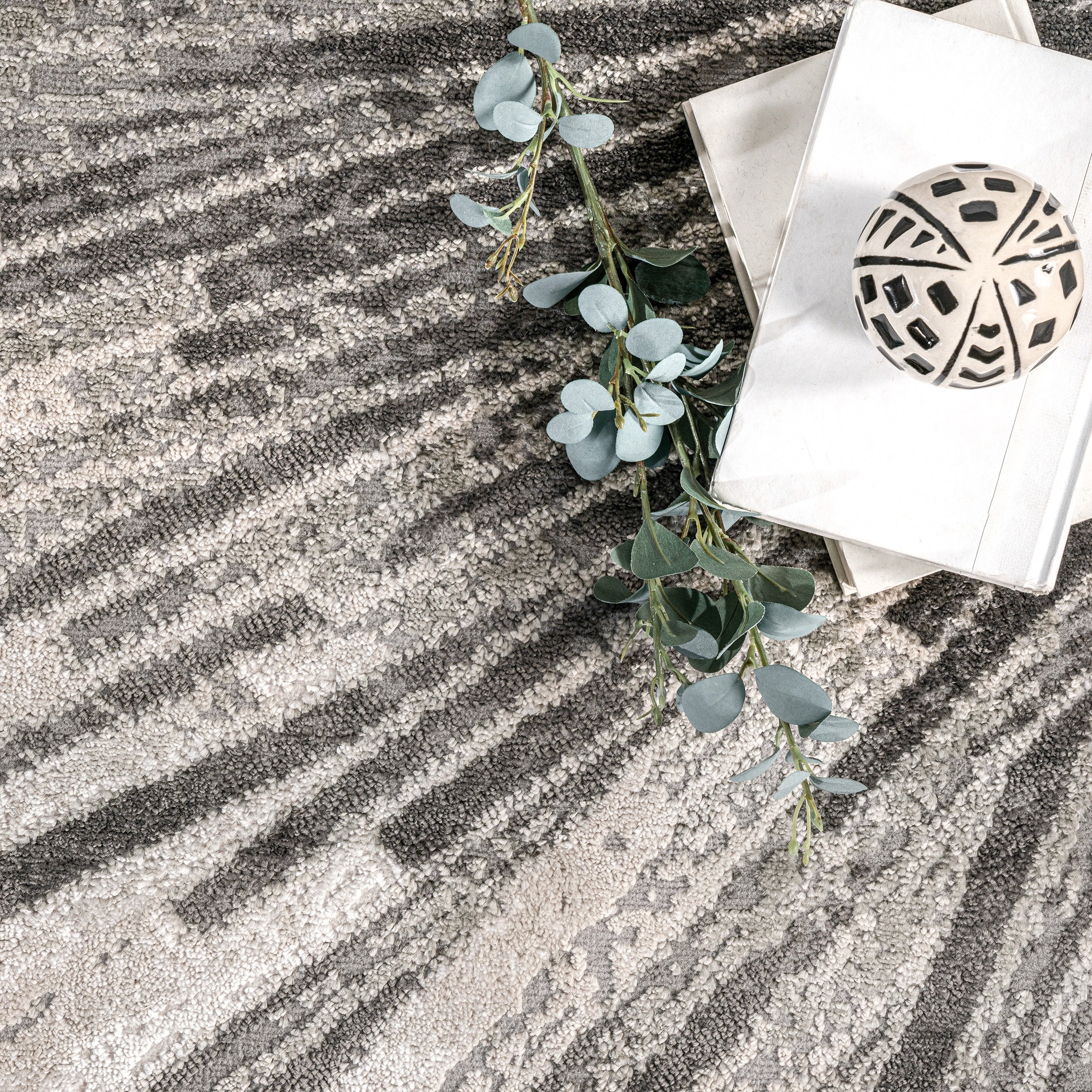 Nuloom Amaya Abstract Area Rug