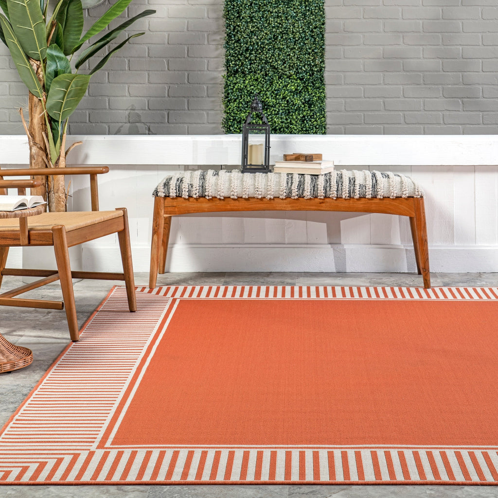 Nuloom Leah Classic Bordered Indoor/Outdoor Area Rug