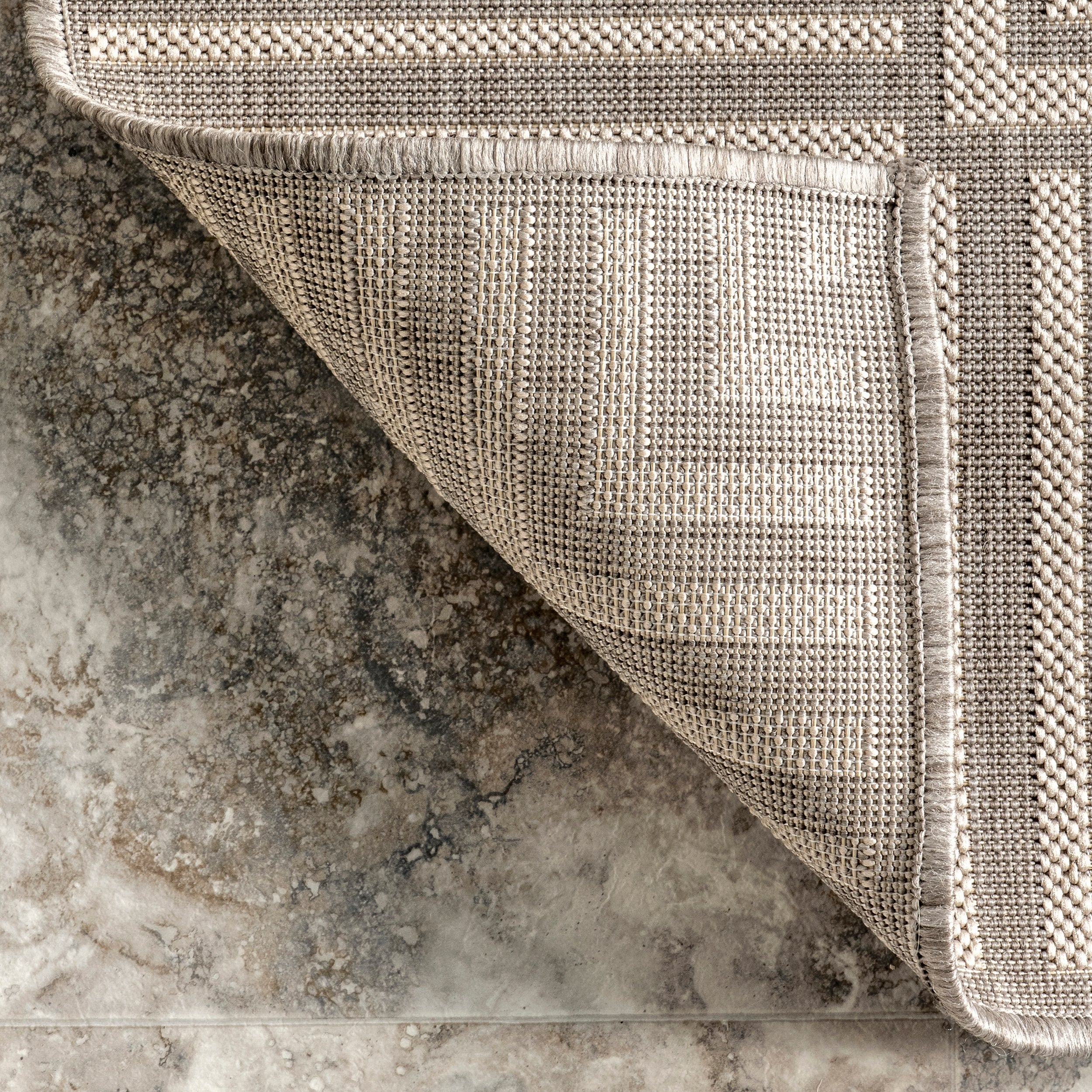 Nuloom Leah Classic Bordered Indoor/Outdoor Area Rug