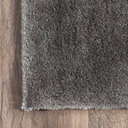 Nuloom Loni SuperiorWash Solid Machine Washable Shag Area Rug