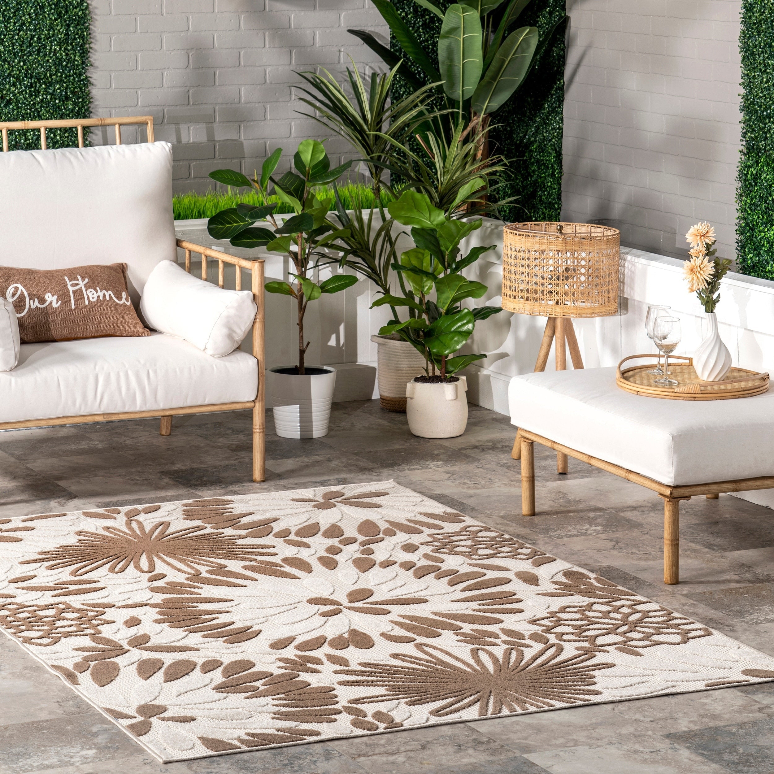 Nuloom Ronda Bold Floral Indoor/Outdoor Area Rug