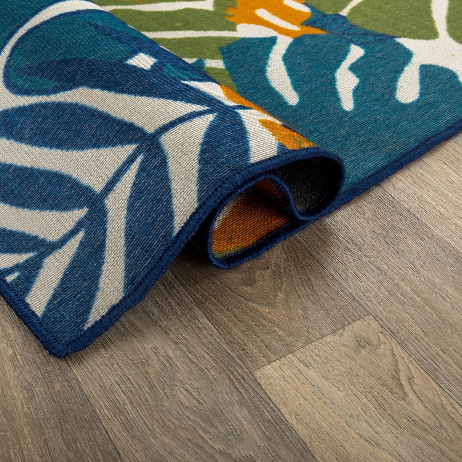 Contemporary Floral Border Indoor/Outdoor Area Rug