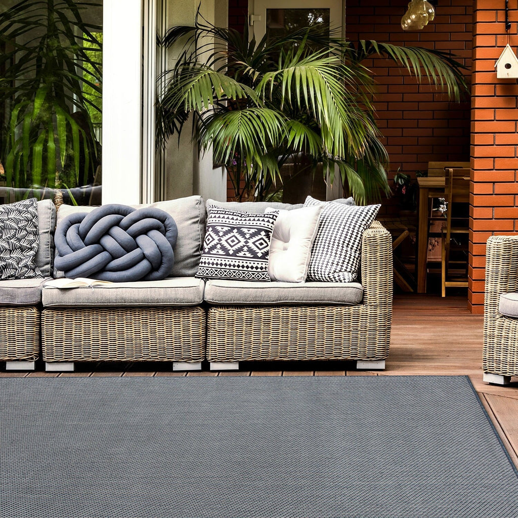 Contemporary Solid Indoor/Outdoor Area Rug