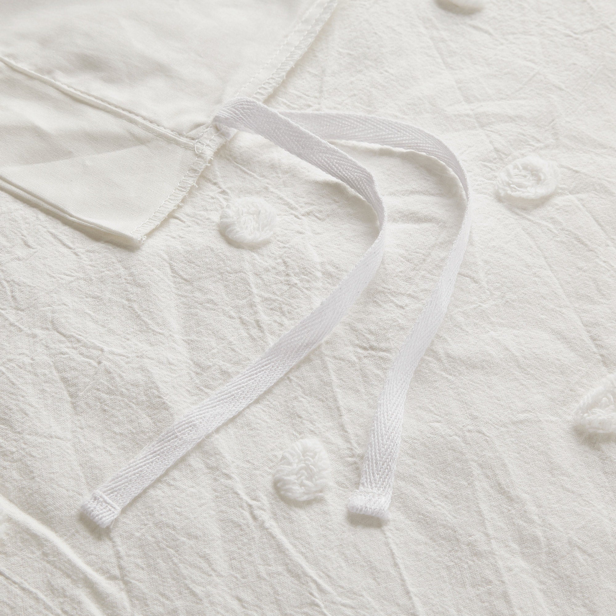 Intelligent Design Maize Cotton Jacquard Duvet Cover Set with Euro Shams and Throw Pillows