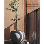 DreamPatio Riverside Fiberstone Modern Sphere Planter for Indoor/Outdoor