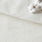 Intelligent Design Kids Ensley Pom Pom Cotton Jacquard Quilt Set with Throw Pillows