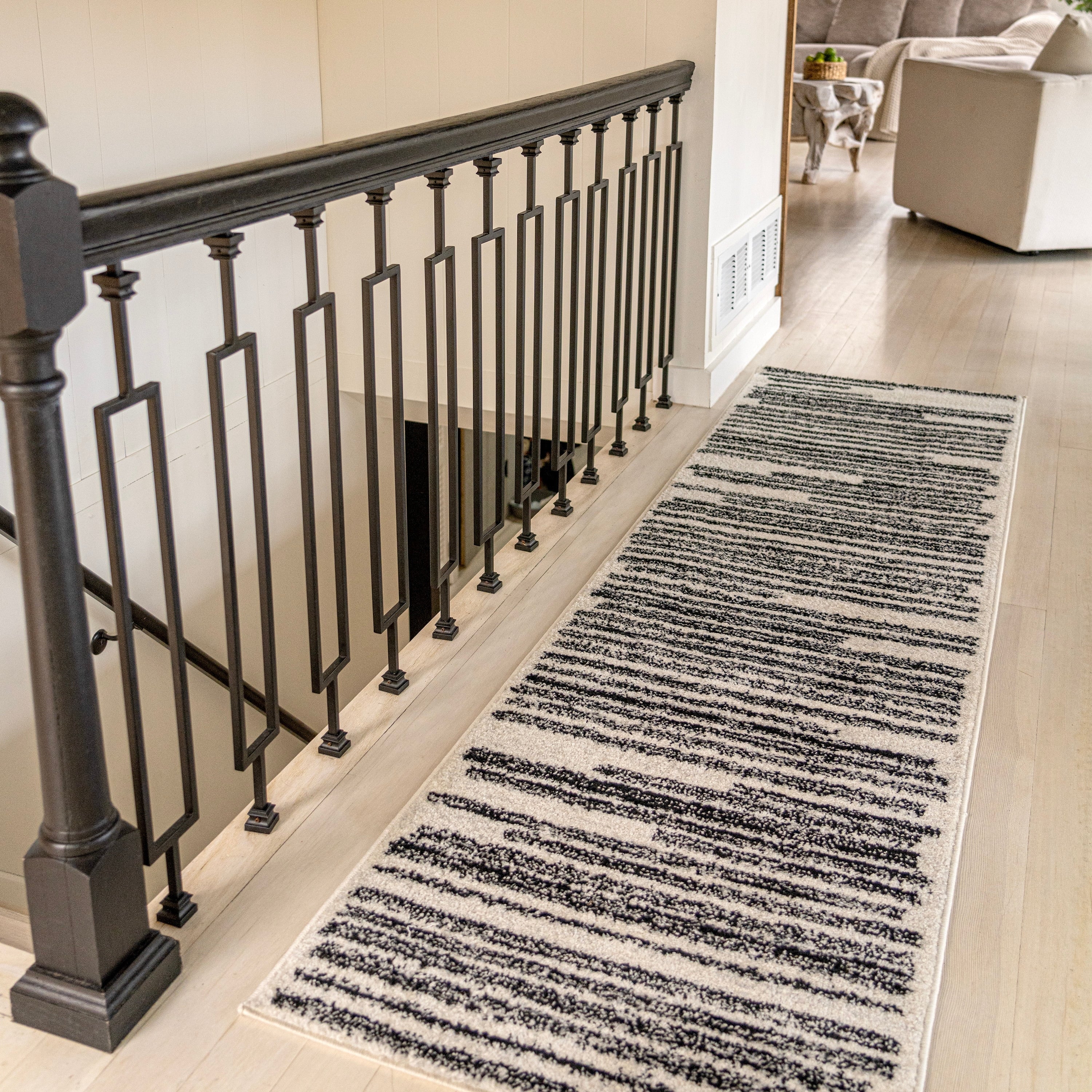 JONATHAN Y Aksil Modern Berber Stripe Area Rug