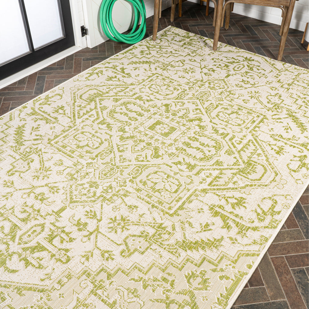 JONATHAN Y Charleston Medallion Indoor/Outdoor Area Rug