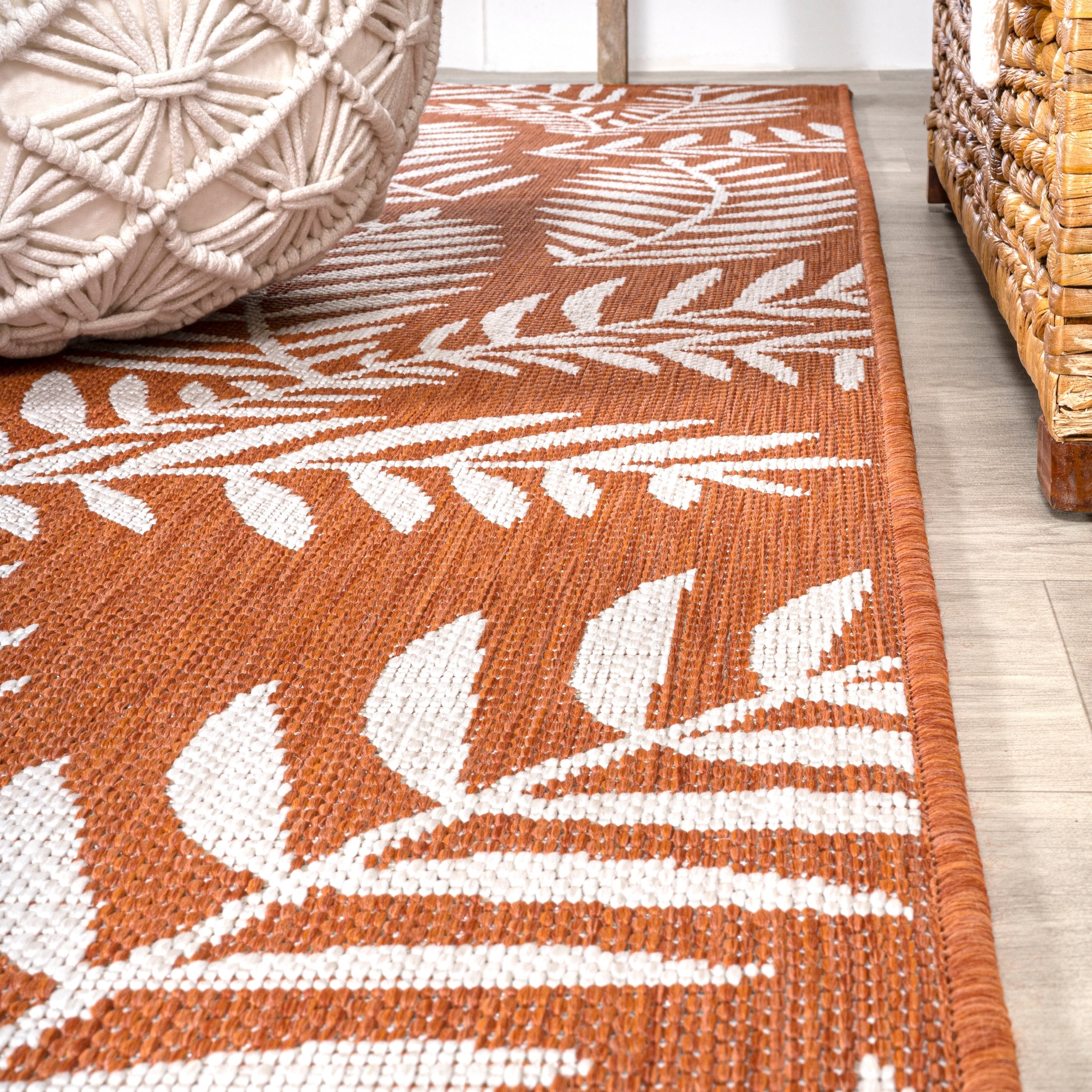 JONATHAN Y Galon Palm Frond Indoor/Outdoor Area Rug