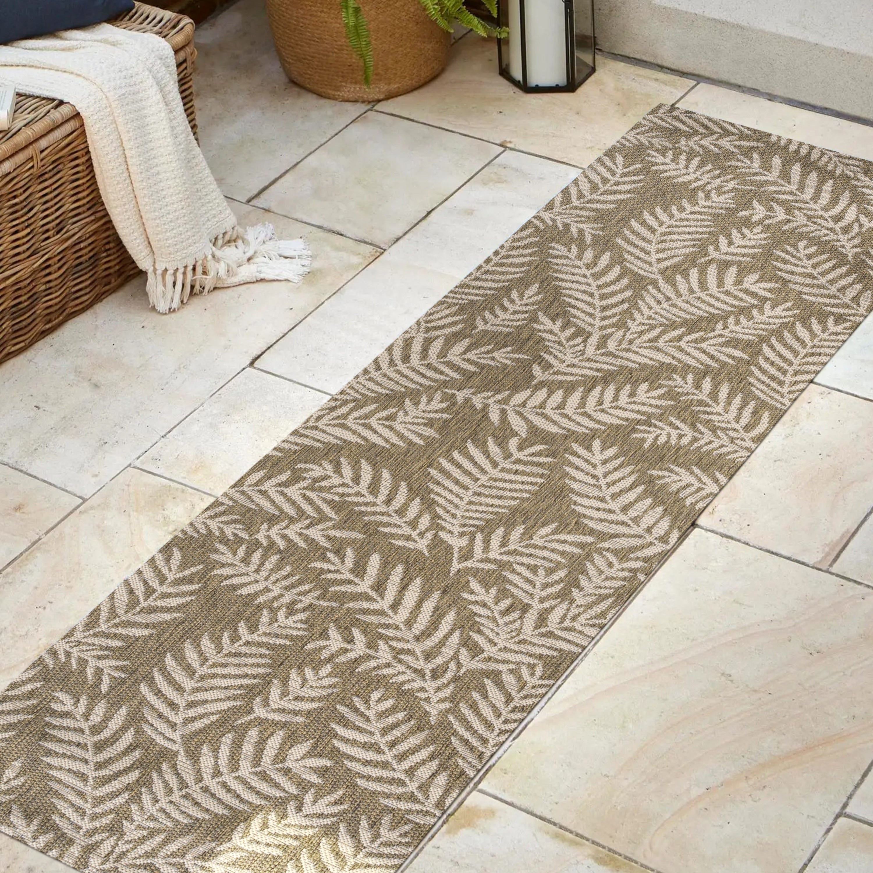 JONATHAN Y Galon Palm Frond Indoor/Outdoor Area Rug