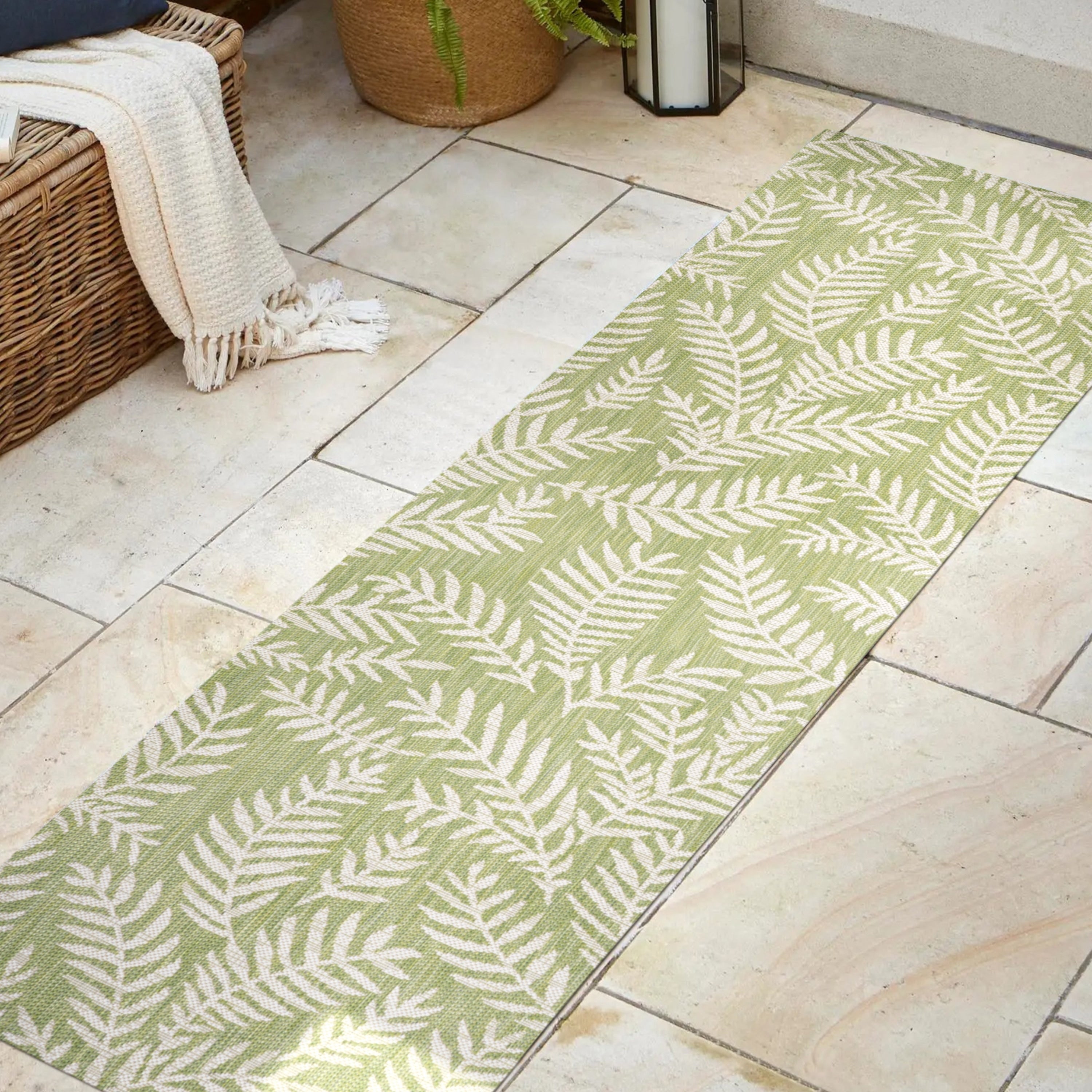 JONATHAN Y Galon Palm Frond Indoor/Outdoor Area Rug