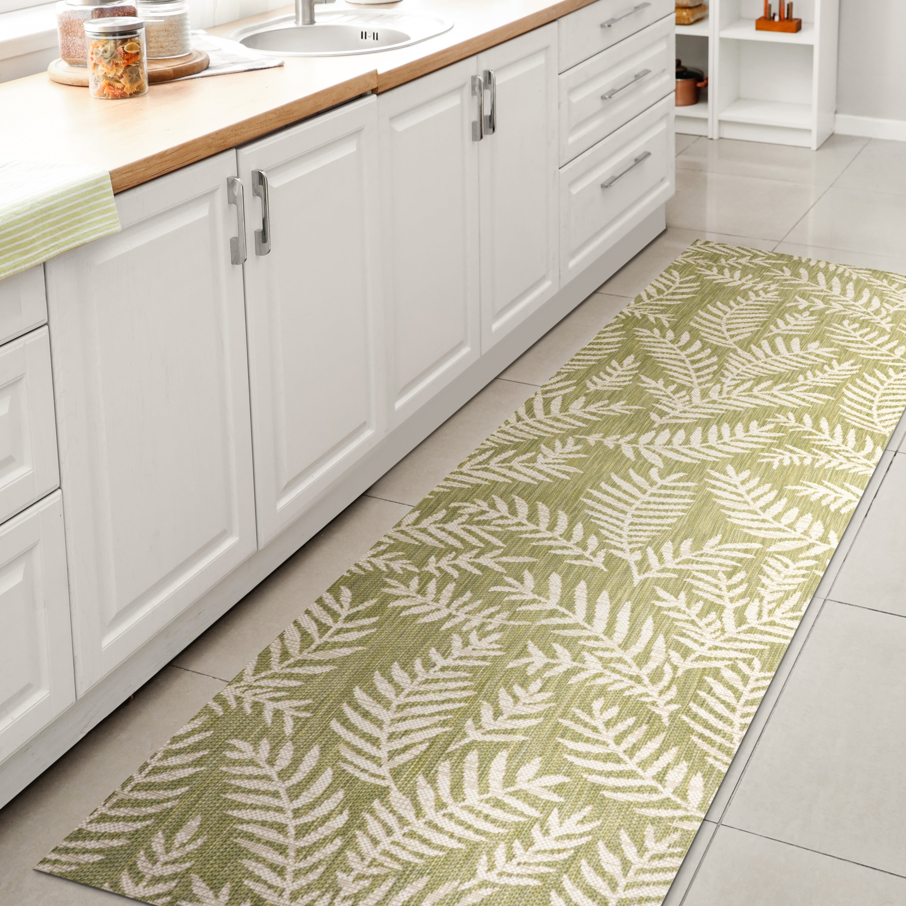 JONATHAN Y Galon Palm Frond Indoor/Outdoor Area Rug