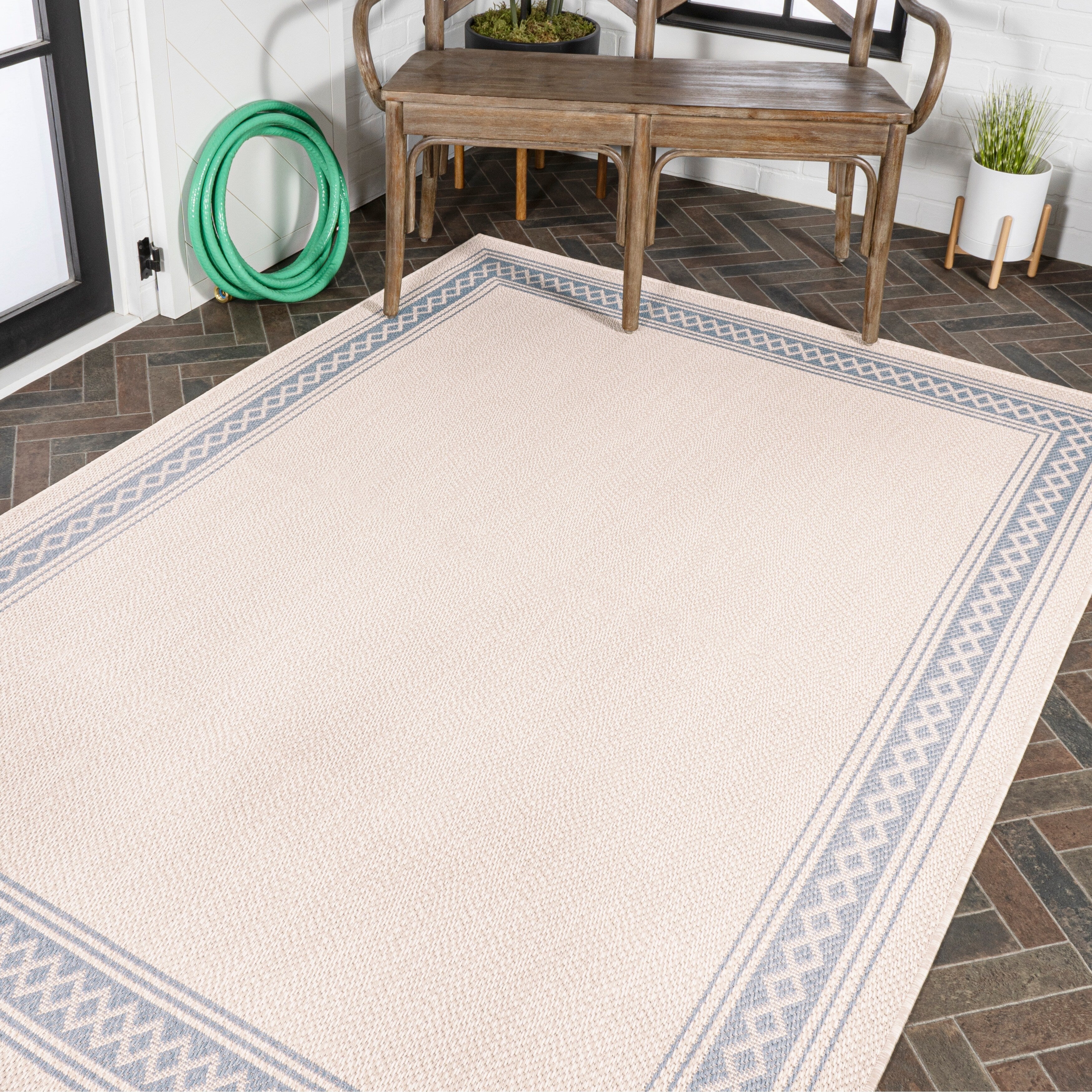 JONATHAN Y Havana Classic Diamond Border Indoor/Outdoor Area Rug