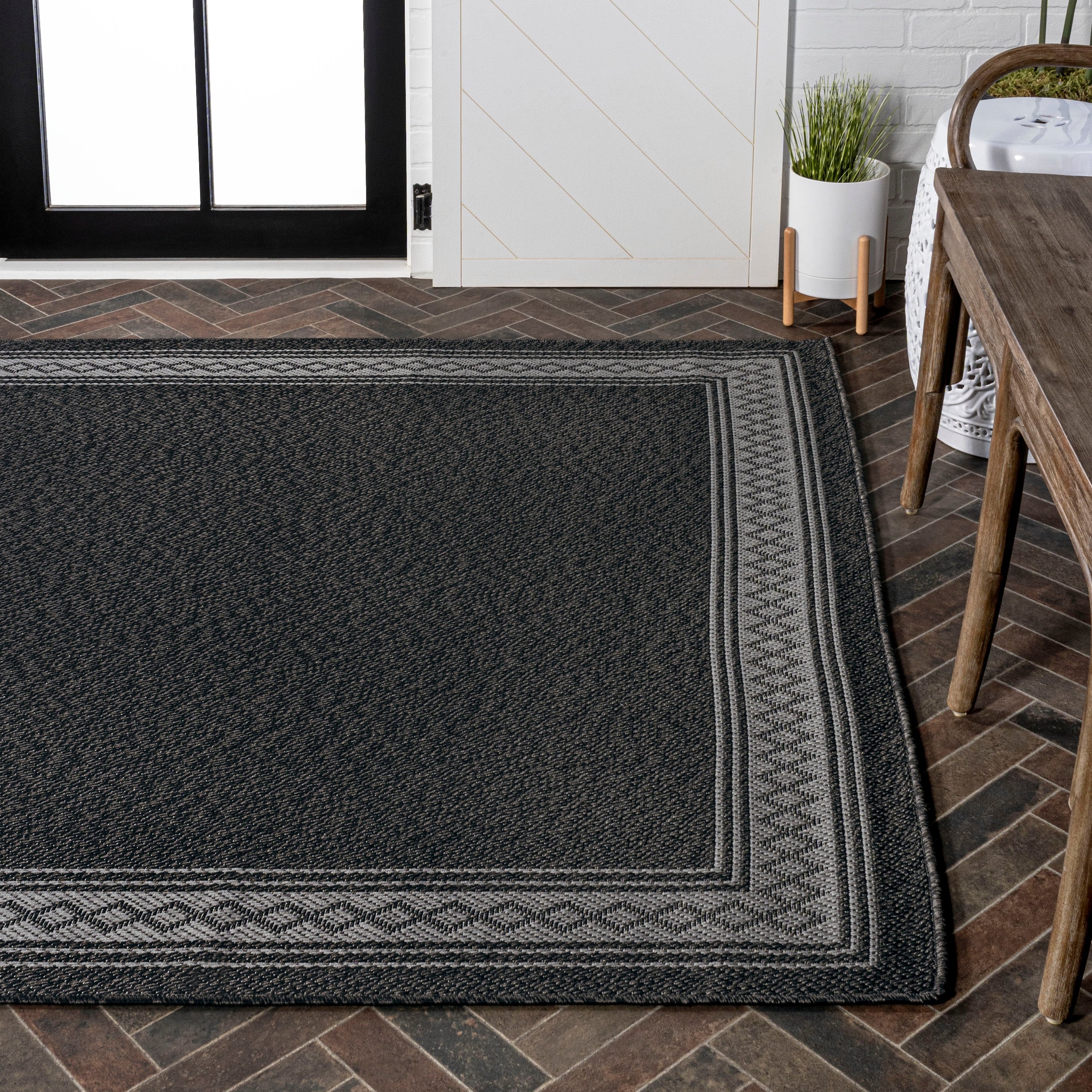 JONATHAN Y Havana Classic Diamond Border Indoor/Outdoor Area Rug