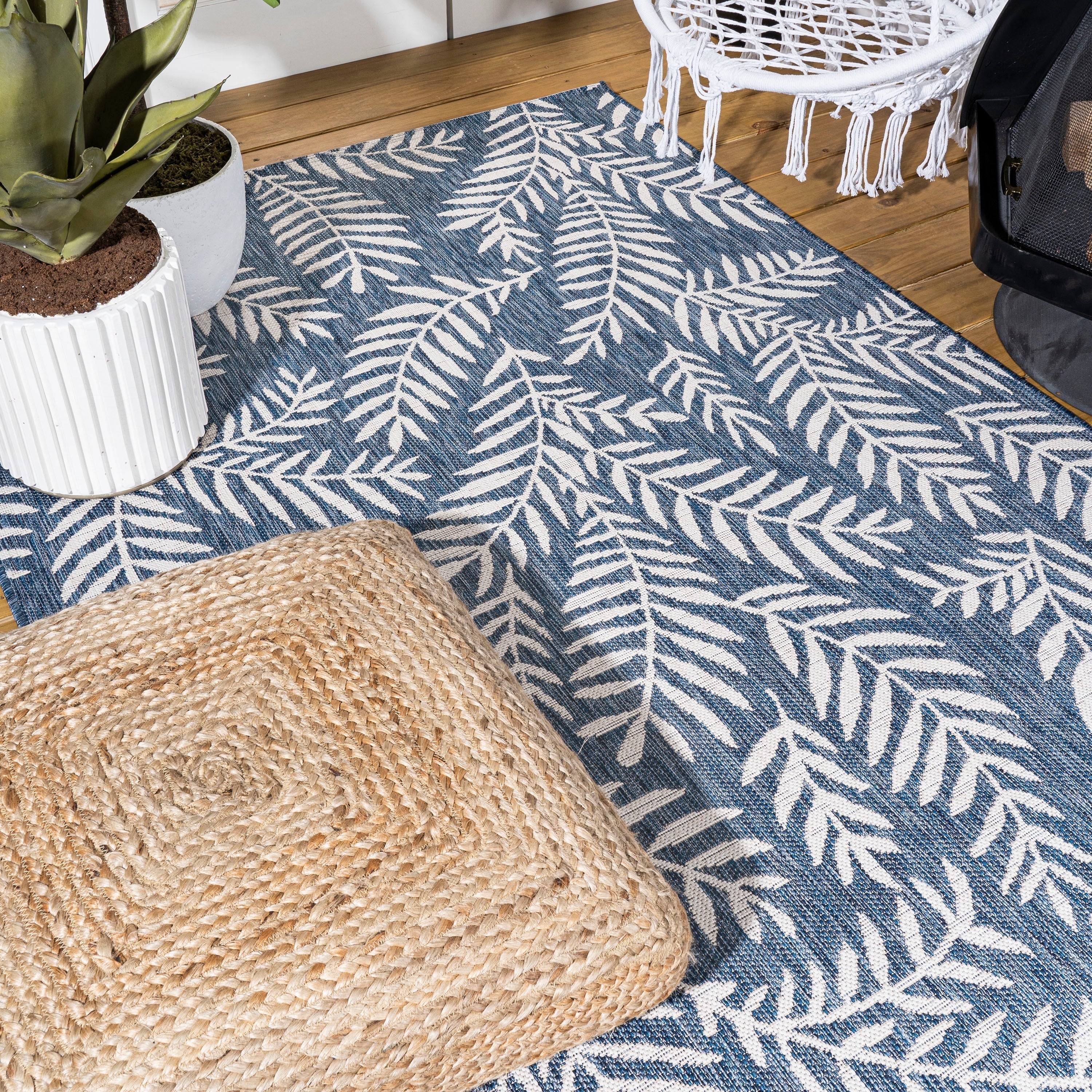 JONATHAN Y Galon Palm Frond Indoor/Outdoor Area Rug