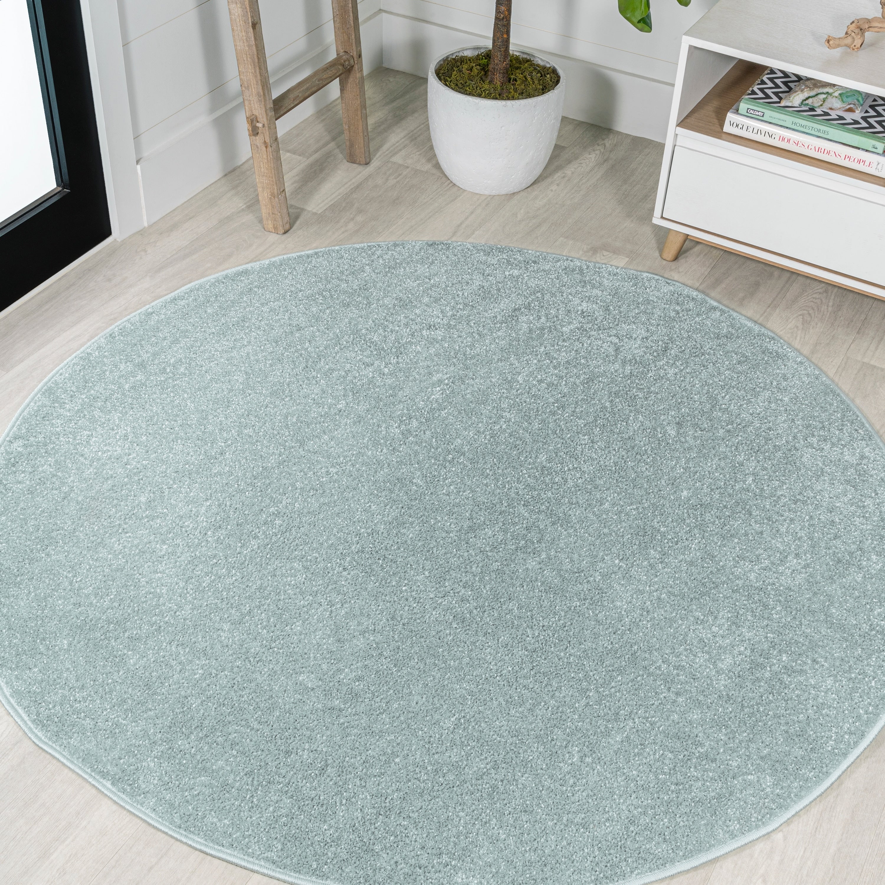 JONATHAN Y Tumbling Solid Low-Pile Area Rug