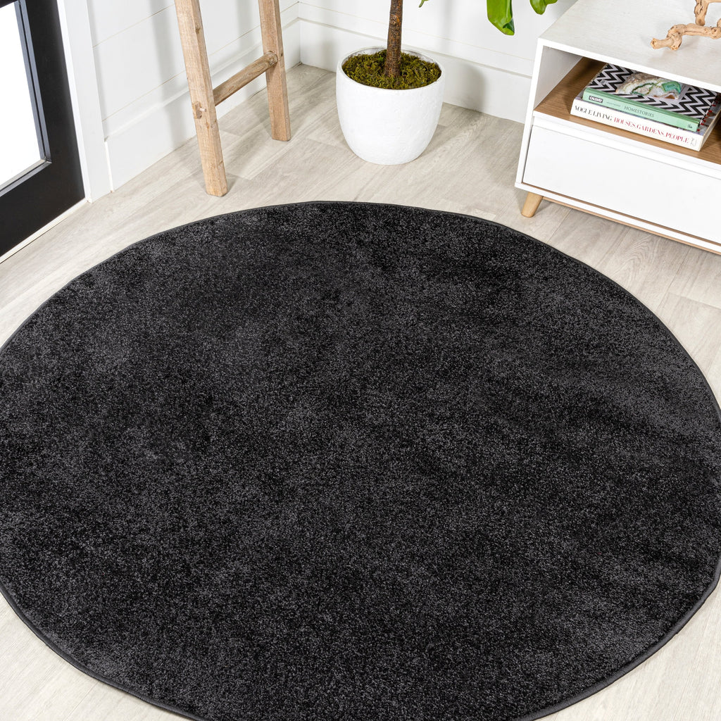 JONATHAN Y Tumbling Solid Low-Pile Area Rug