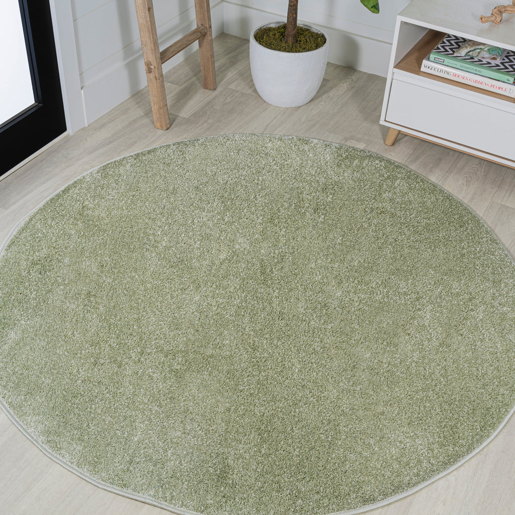 JONATHAN Y Tumbling Solid Low-Pile Area Rug