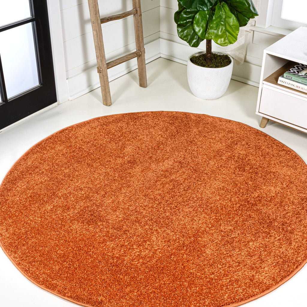 JONATHAN Y Tumbling Solid Low-Pile Area Rug