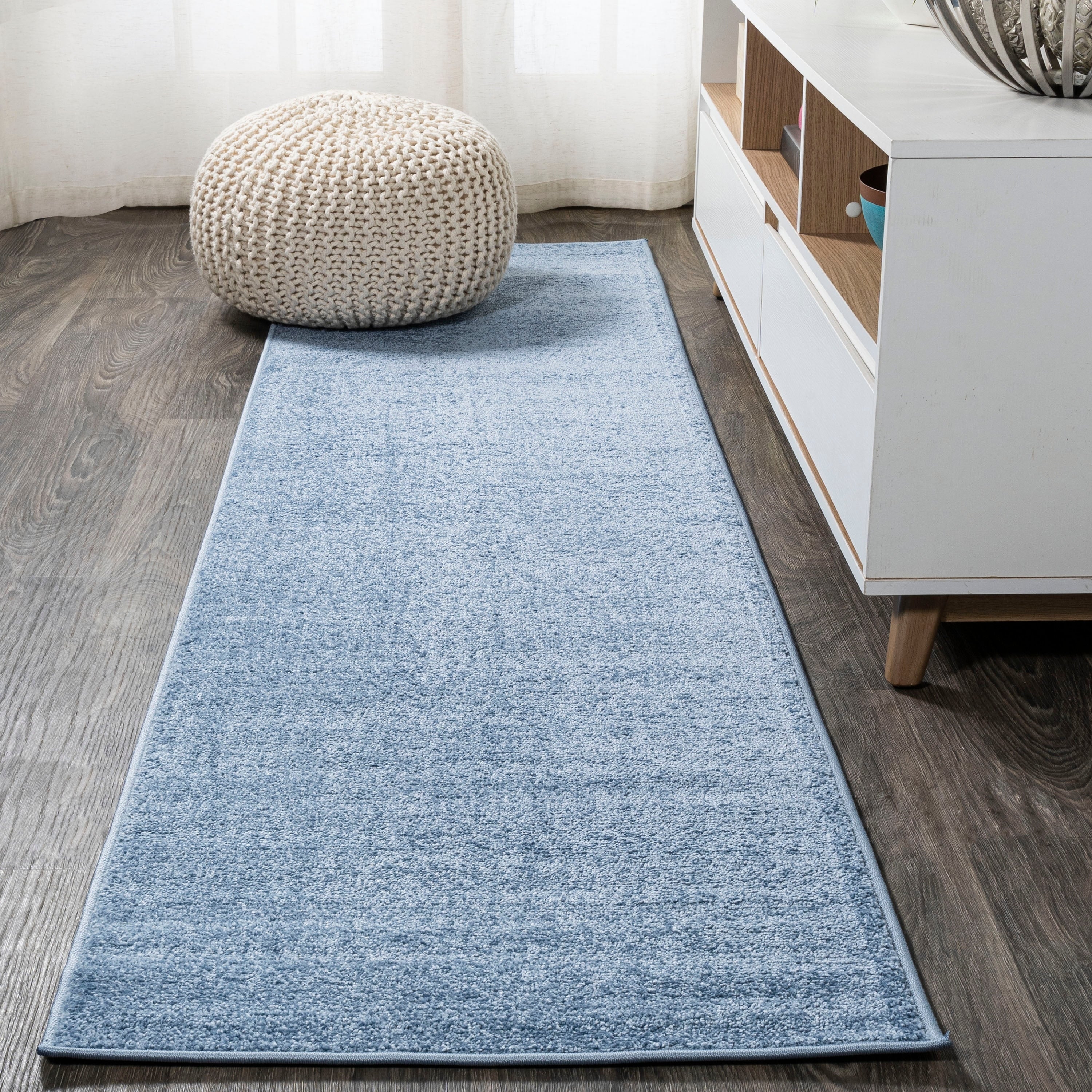 JONATHAN Y Tumbling Solid Low-Pile Area Rug