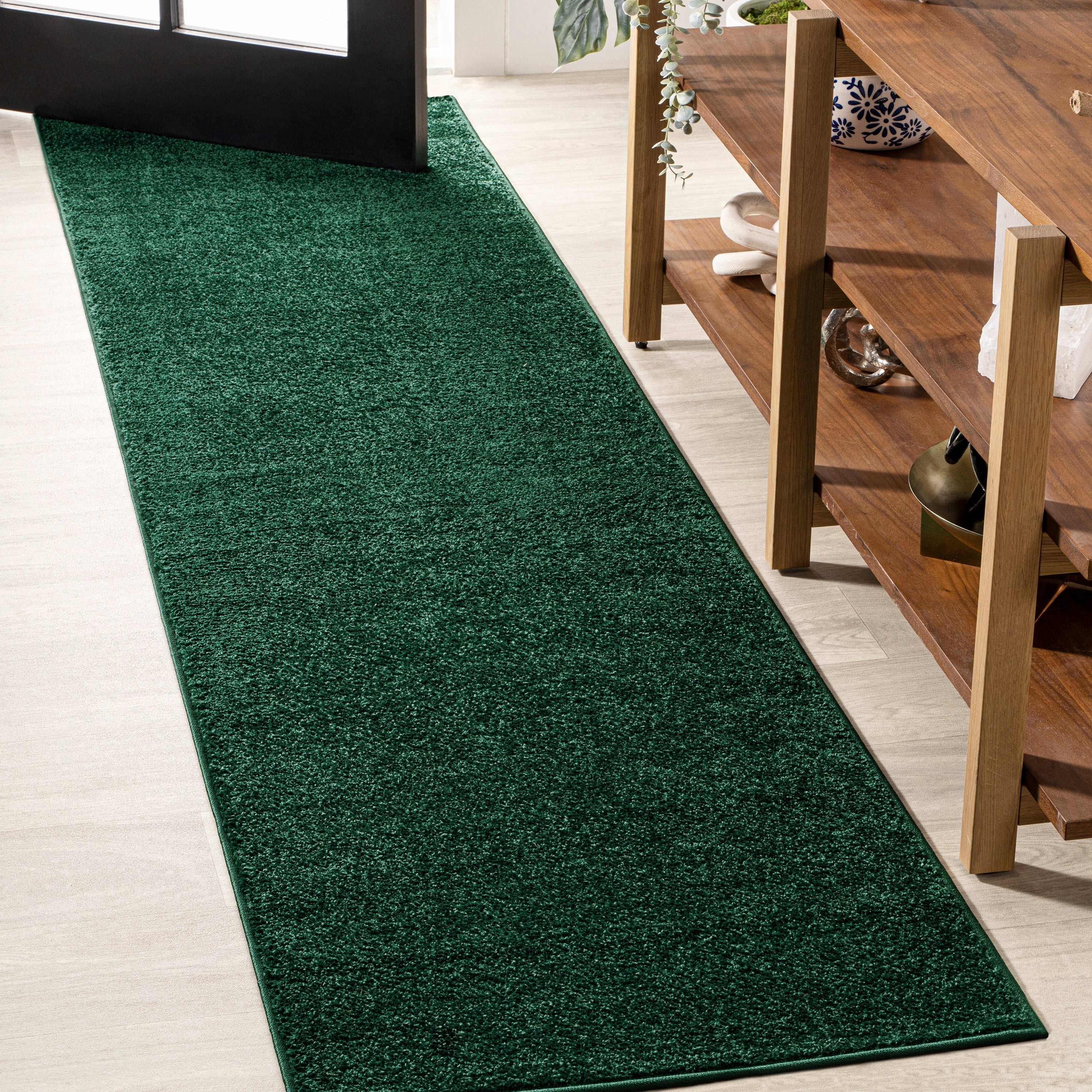 JONATHAN Y Tumbling Solid Low-Pile Area Rug