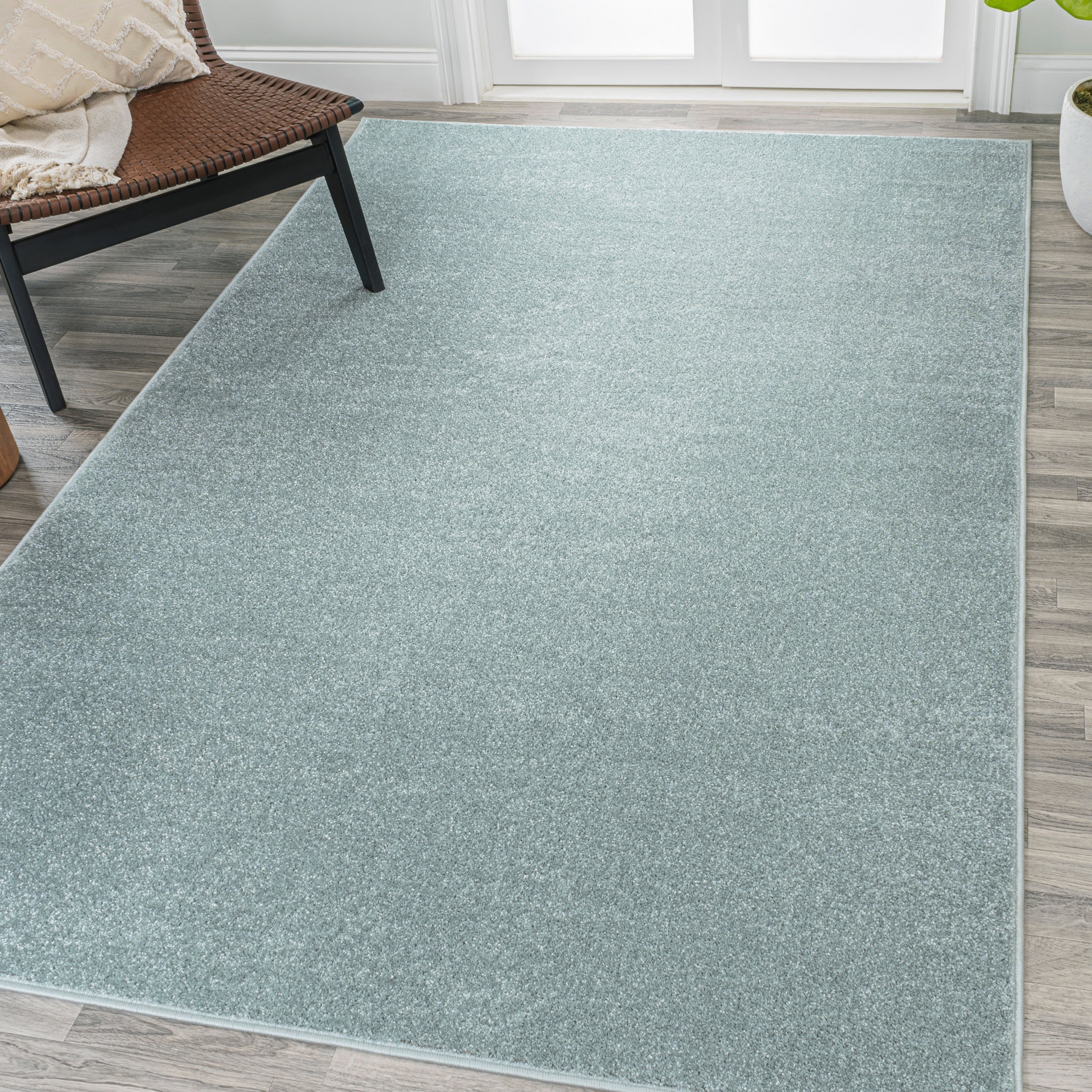 JONATHAN Y Tumbling Solid Low-Pile Area Rug