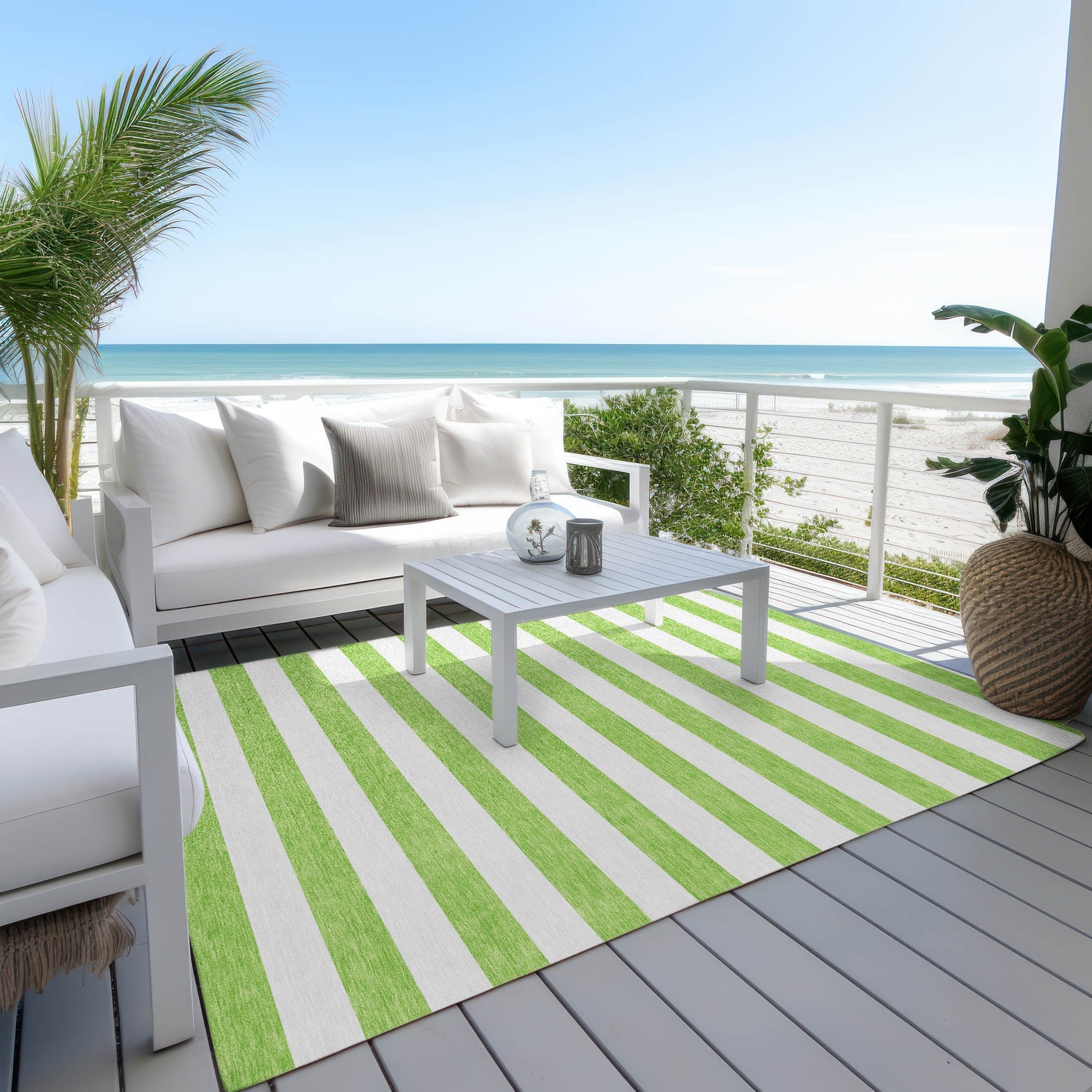 Machine Washable Indoor/ Outdoor Cabana Stripe Chantille Rug