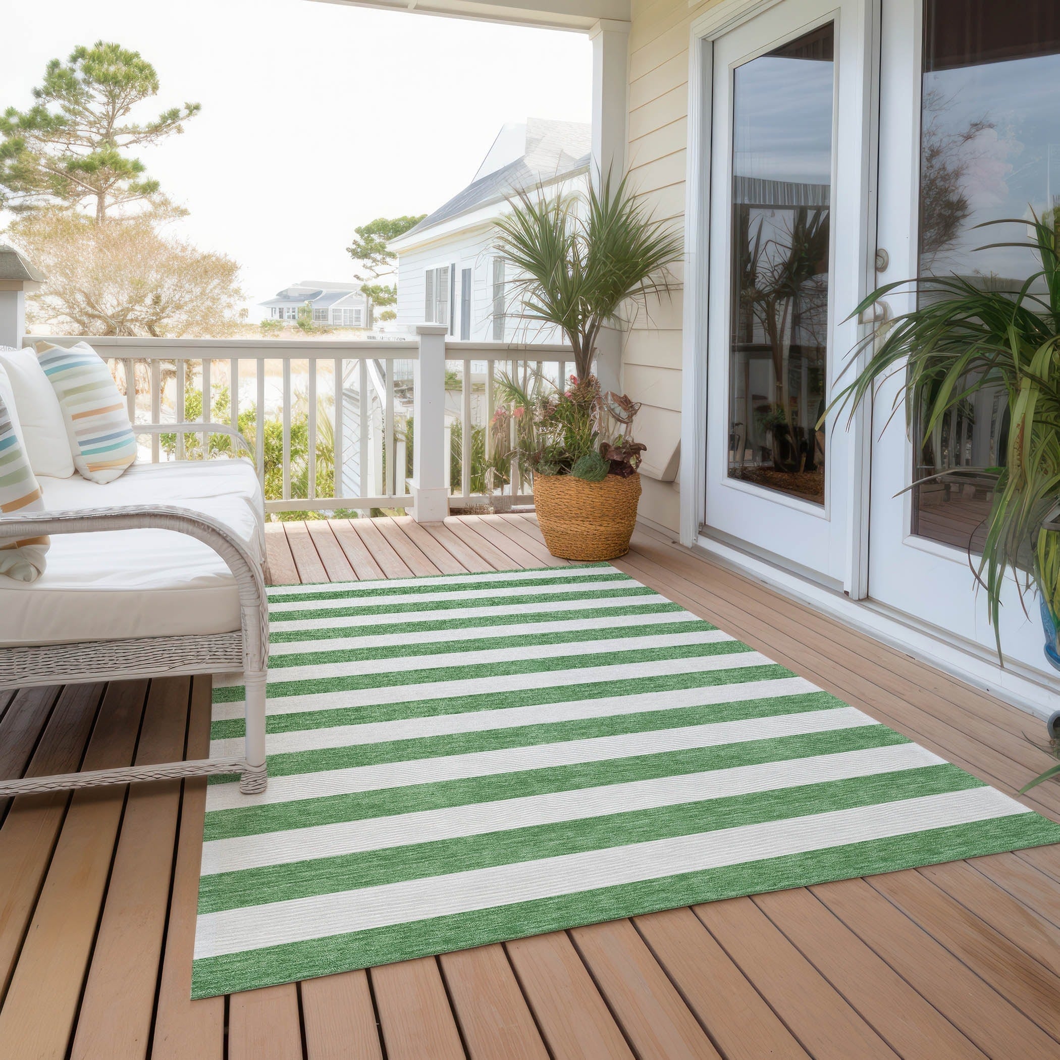 Machine Washable Indoor/ Outdoor Cabana Stripe Chantille Rug