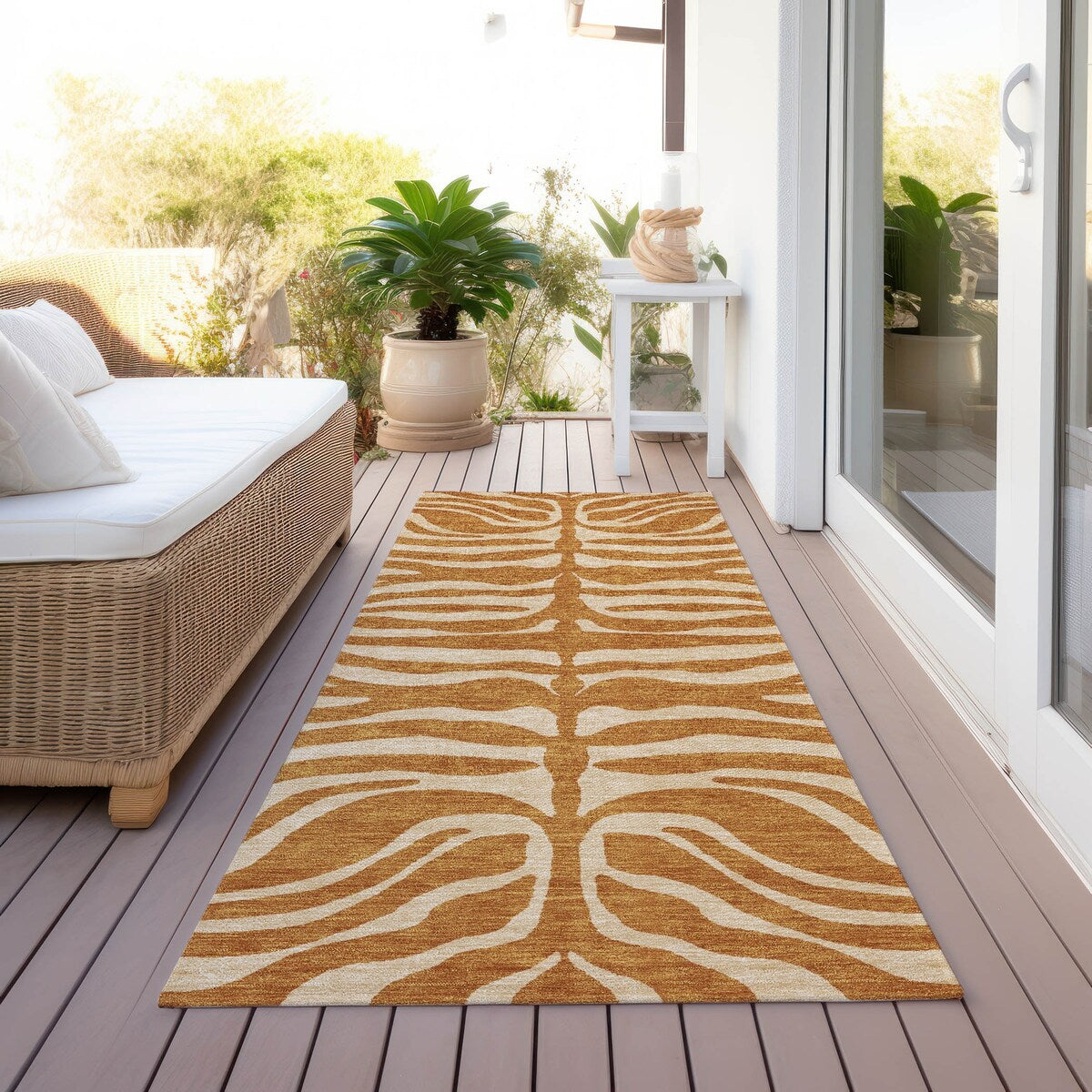 Machine Washable Indoor/ Outdoor Modern Animal Print Chantille Rug