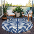 Machine Washable Indoor/ Outdoor Modern Animal Print Chantille Rug