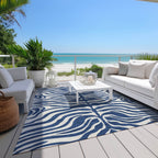 Machine Washable Indoor/ Outdoor Modern Animal Print Chantille Rug