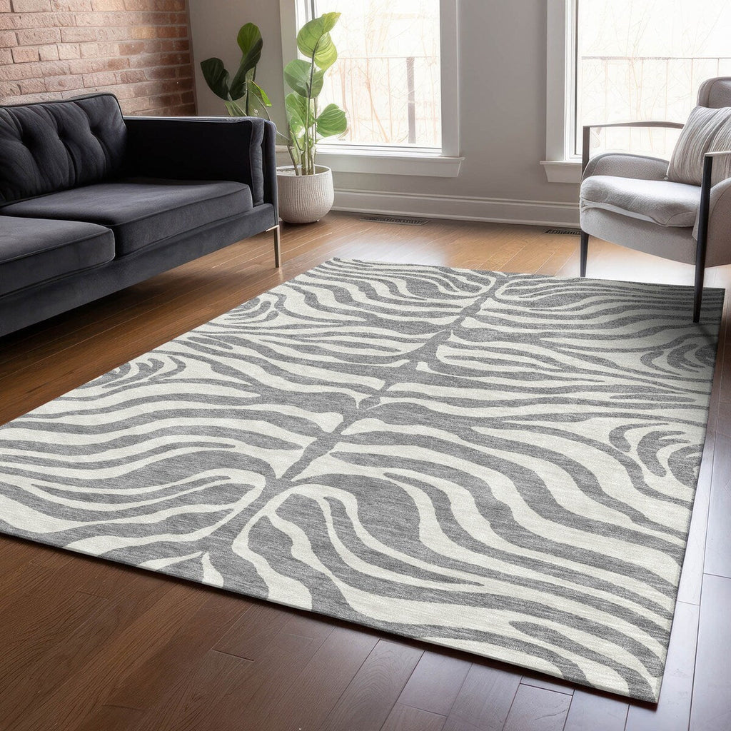 Machine Washable Indoor/ Outdoor Modern Animal Print Chantille Rug
