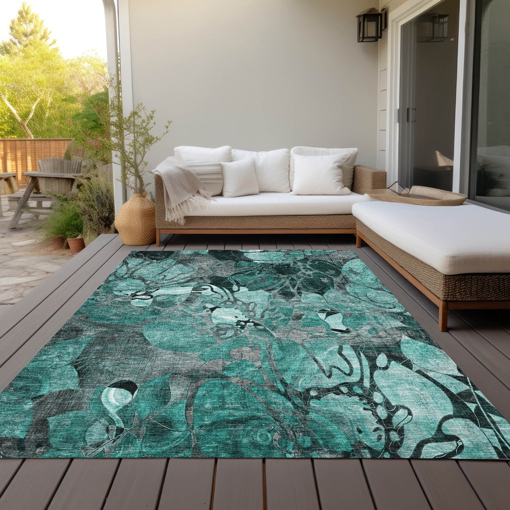 Machine Washable Indoor/ Outdoor Modern Floral Chantille Rug