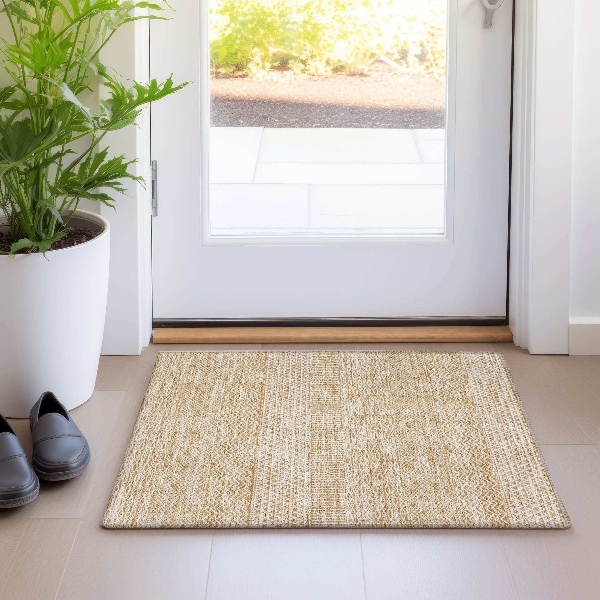 Machine Washable Indoor/ Outdoor Modern Stripes Chantille Rug