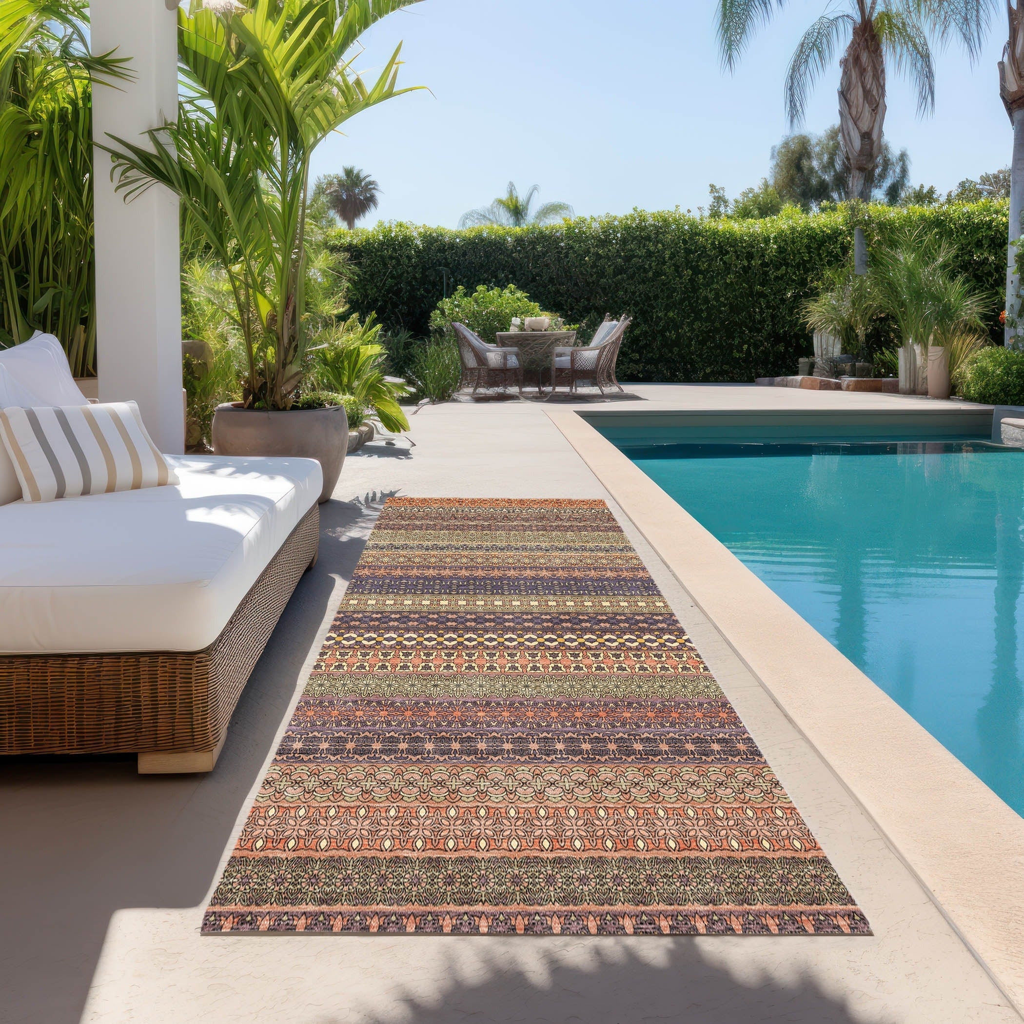Machine Washable Indoor/ Outdoor Moroccan Stripes Chantille Rug