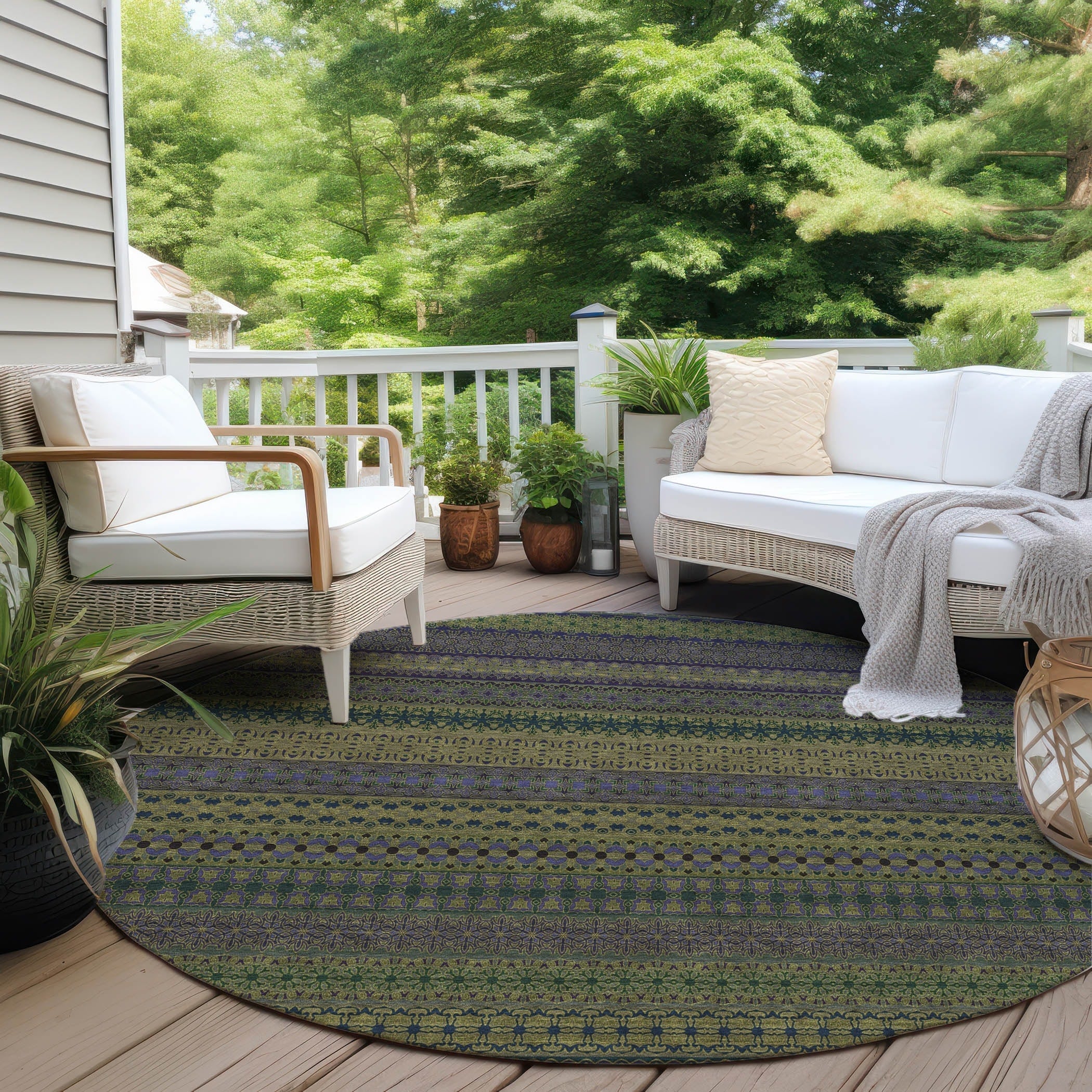 Machine Washable Indoor/ Outdoor Moroccan Stripes Chantille Rug