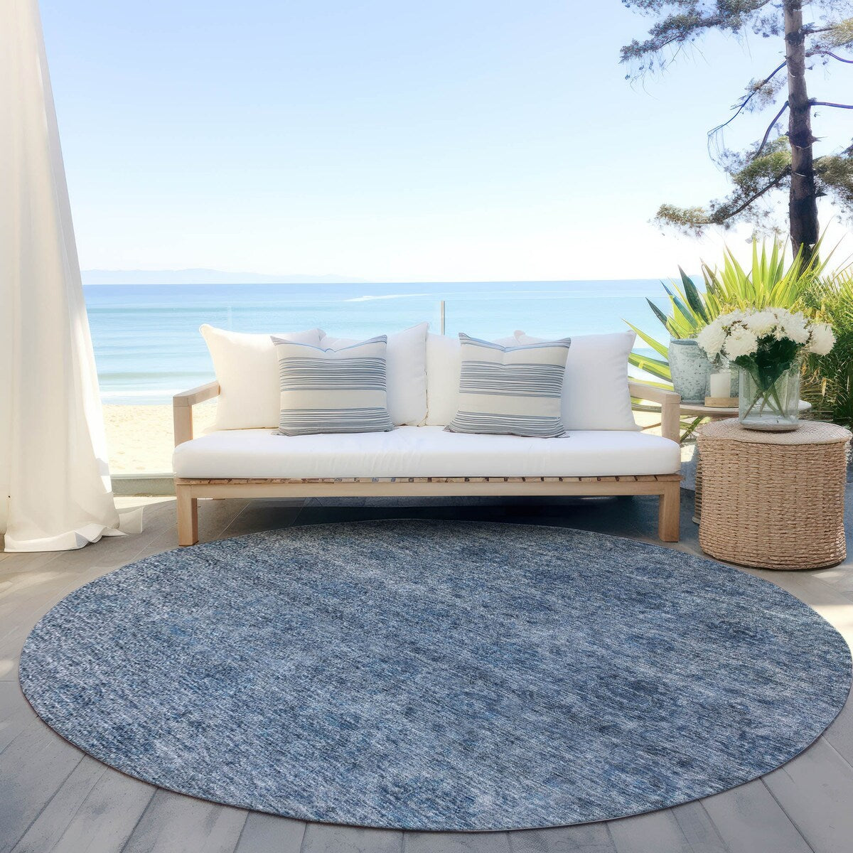 Machine Washable Indoor/ Outdoor Ombre Damask Chantille Rug