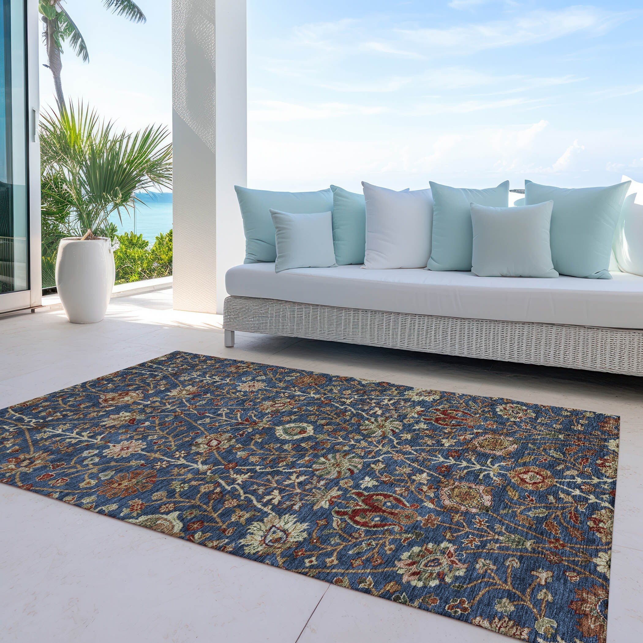 Machine Washable Indoor/ Outdoor Traditional Kashan Chantille Rug