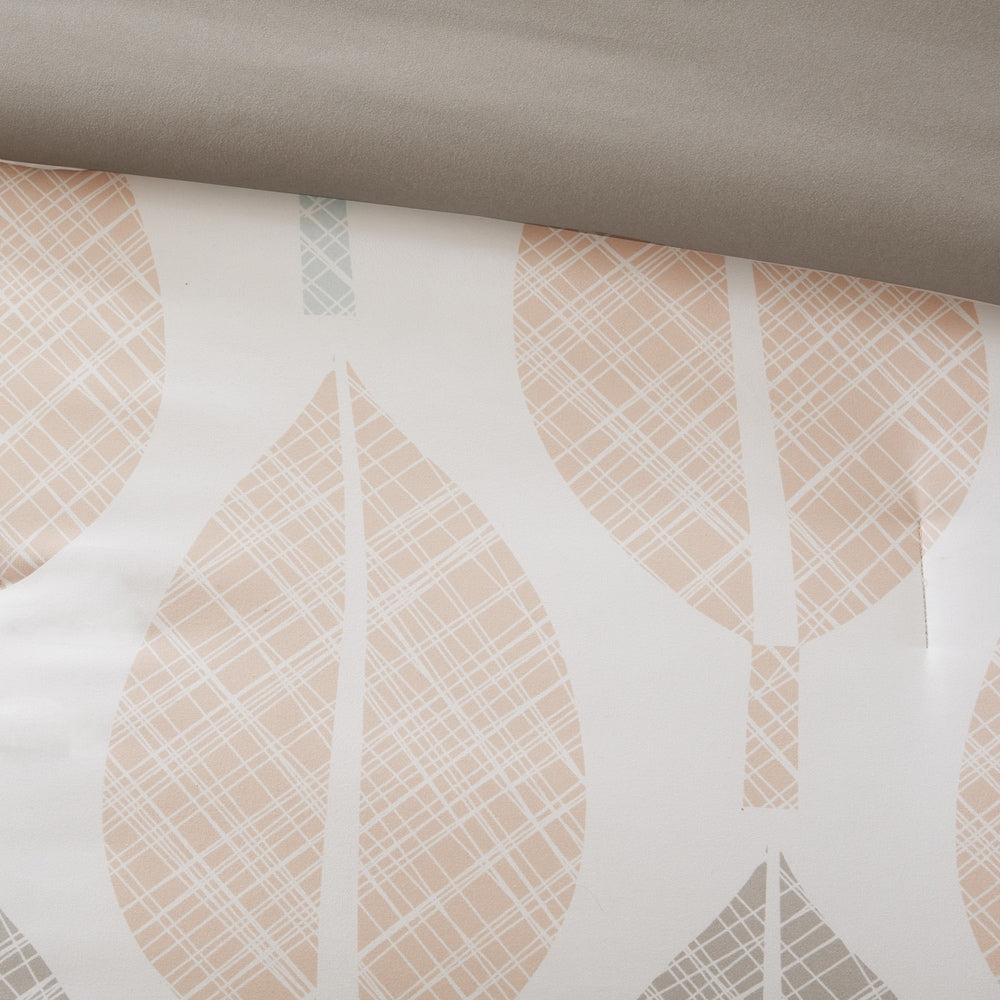 Madison Park Essentials Pelham Bay Coral/ Green Comforter Set with Cotton Bed Sheets