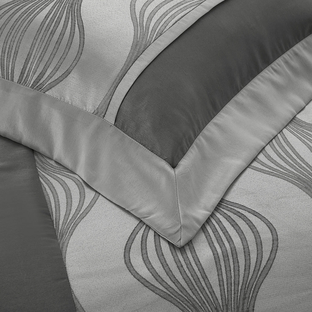 Nanshing Daniella 7-Piece Modern Geometric Comforter Set