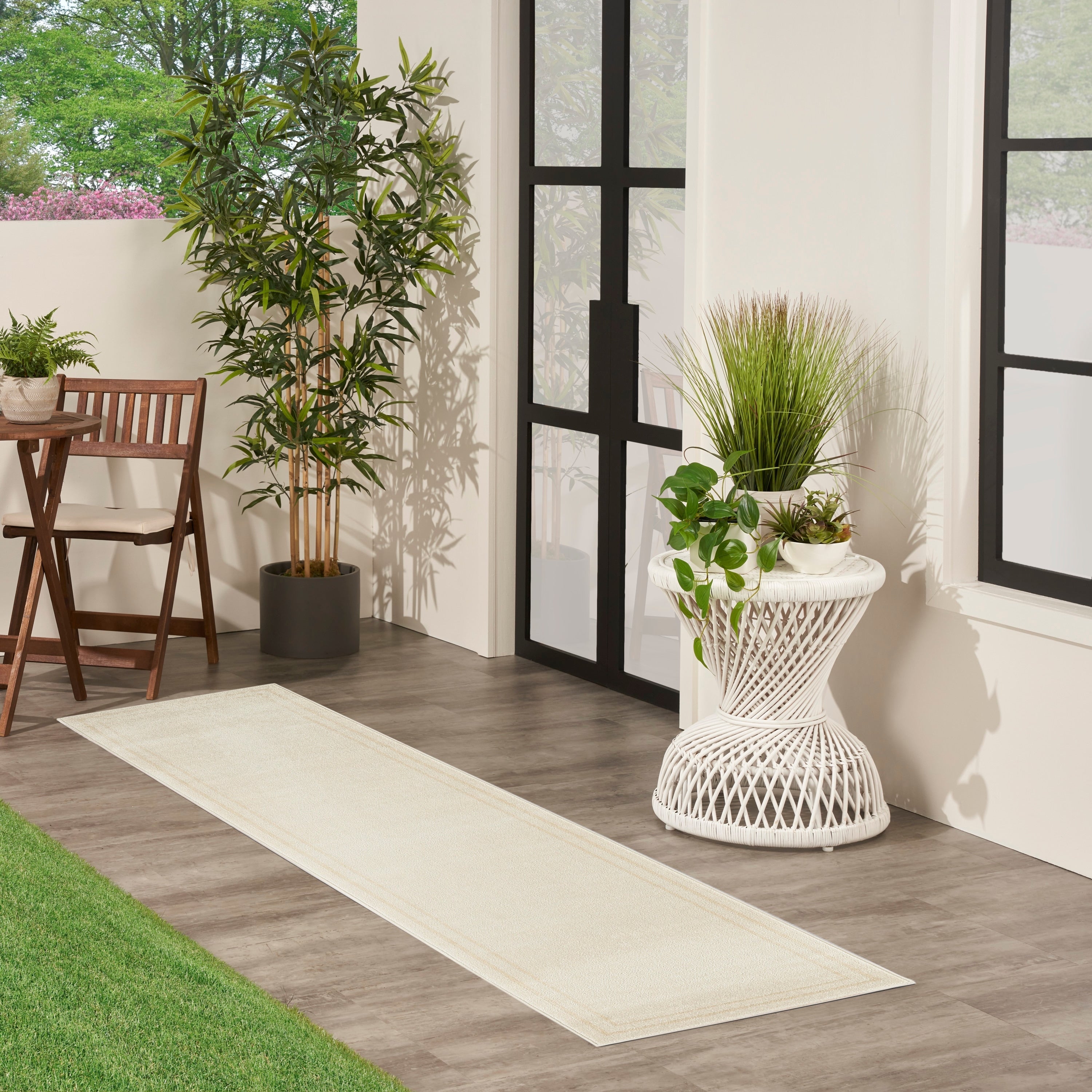 Nourison Sandy Indoor / Outdoor Solid Area Rug