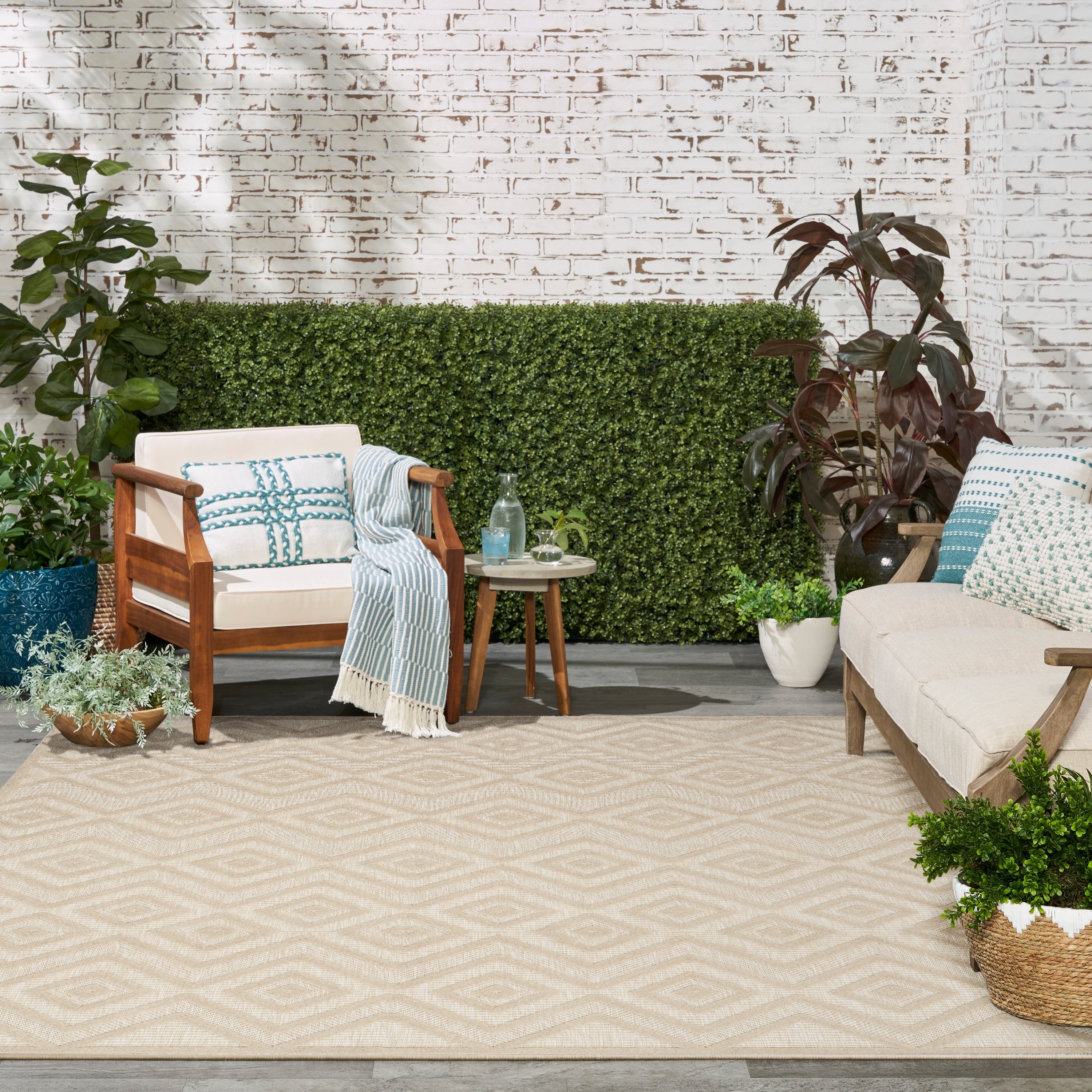 Nourison Versatile Indoor/Outdoor Geometric Flatweave Area Rug