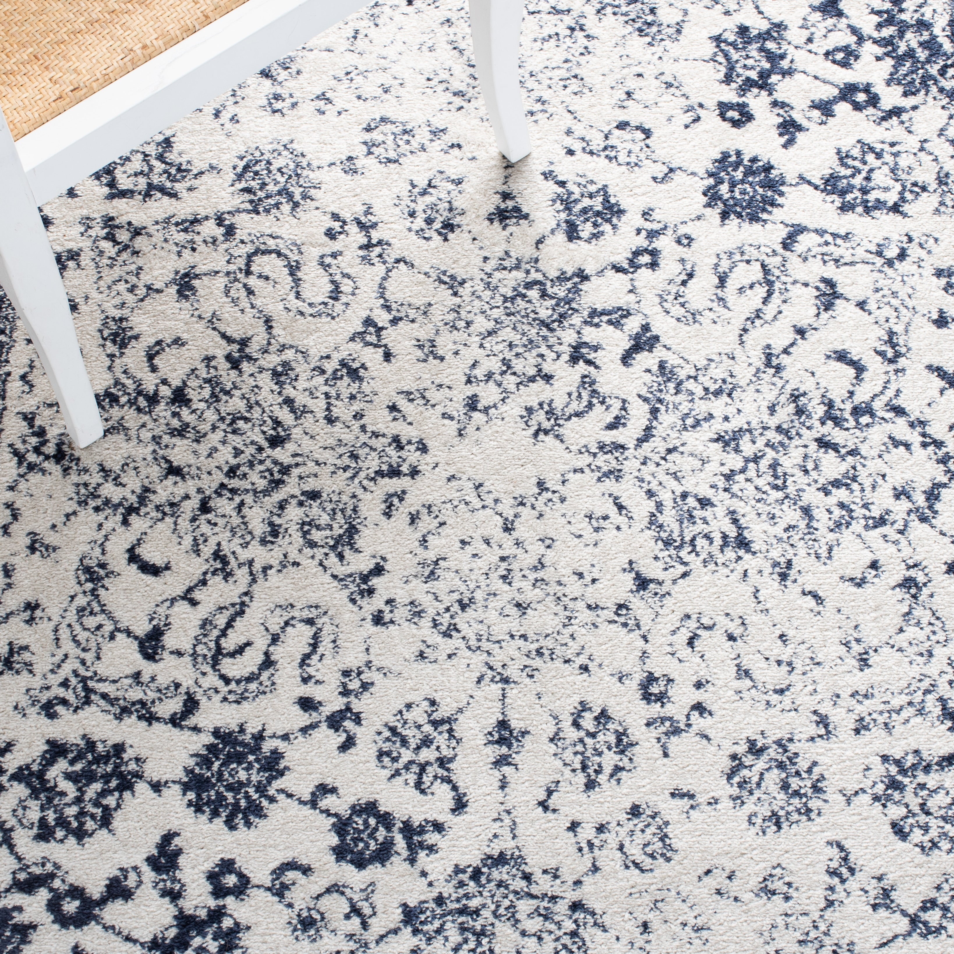 SAFAVIEH Adirondack Riin Rustic Shabby Chic Distressed Rug