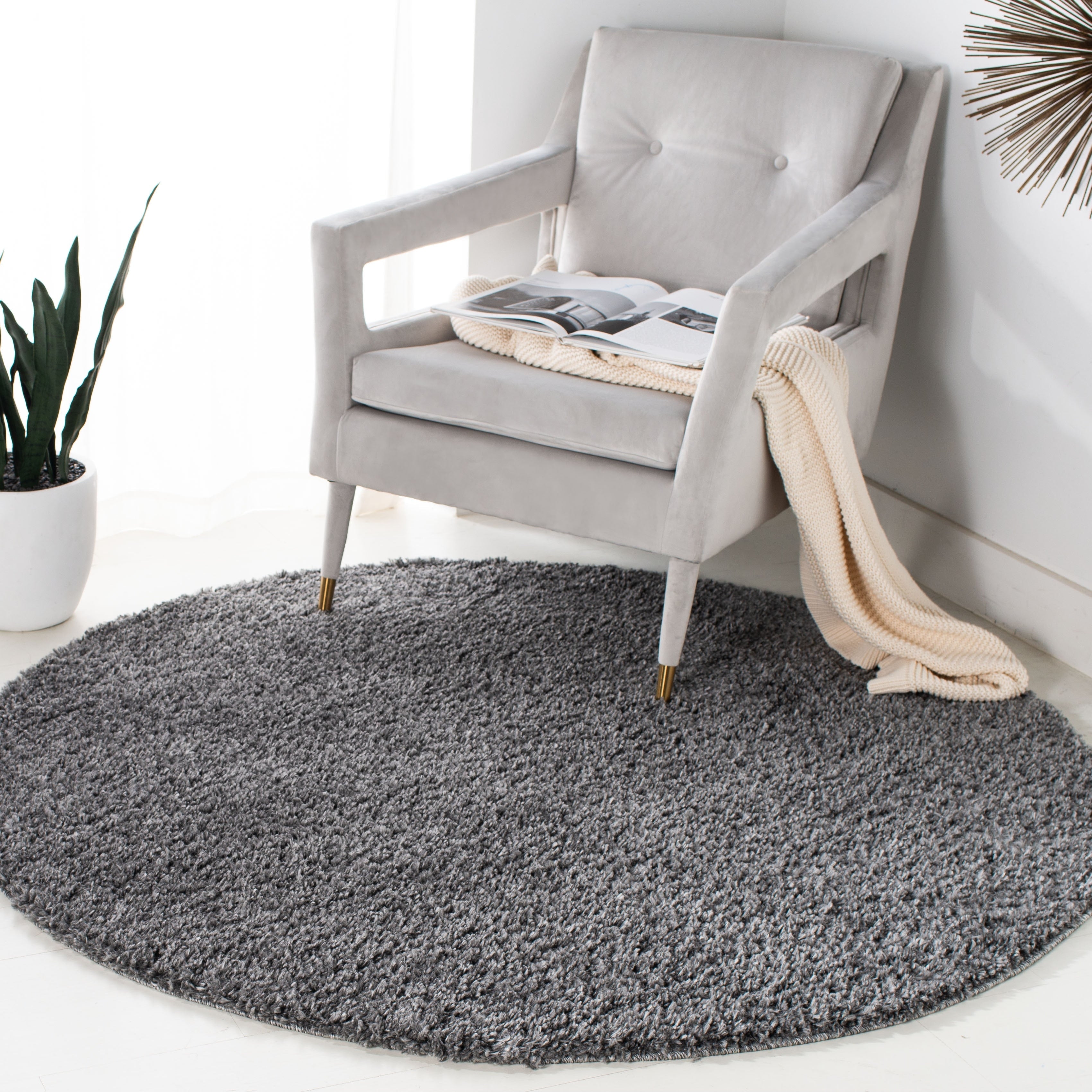 SAFAVIEH August Wilhelma Shag Solid 1.2-inch Thick Area Rug